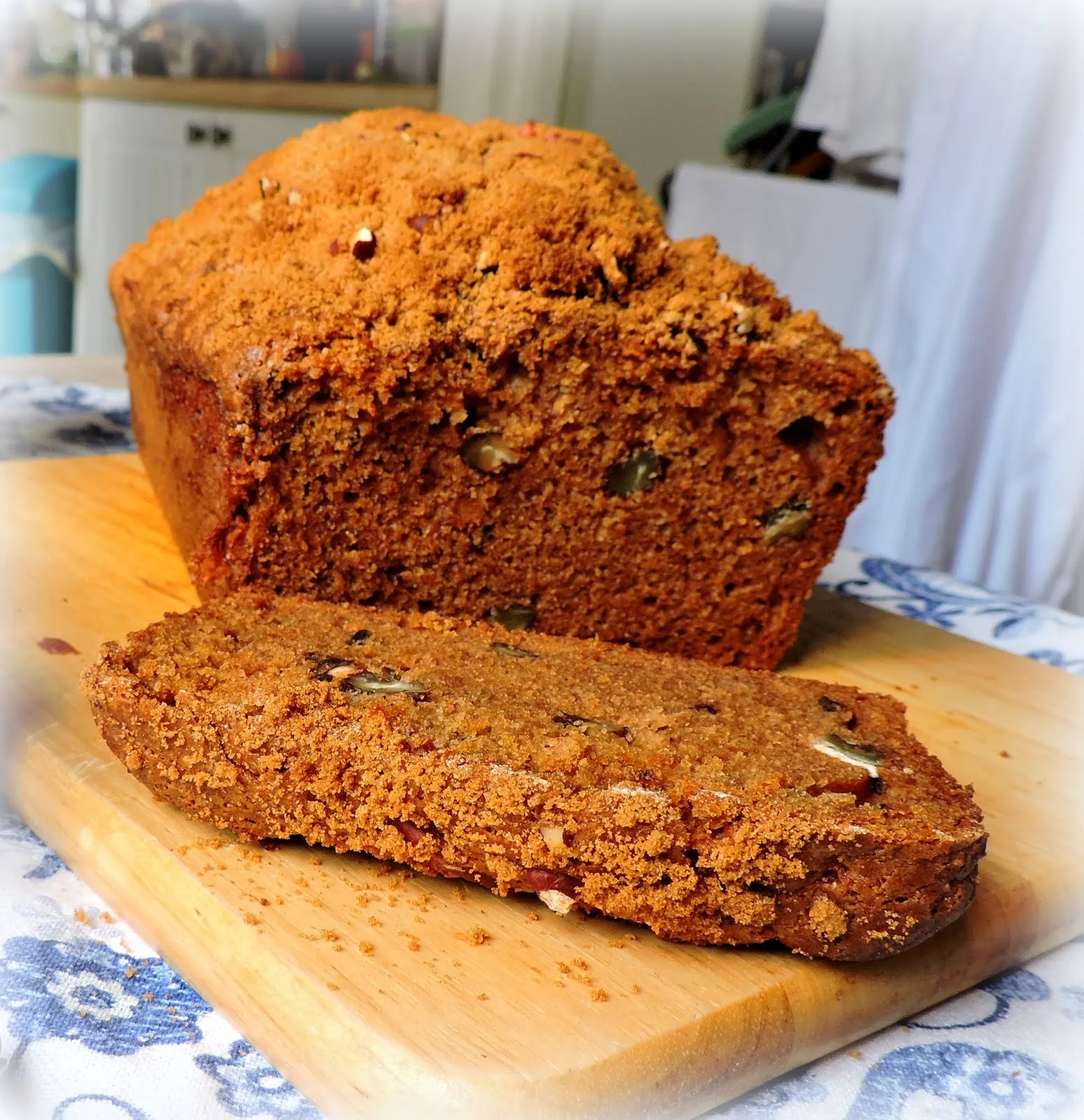 Applesauce Currant Walnut Bread