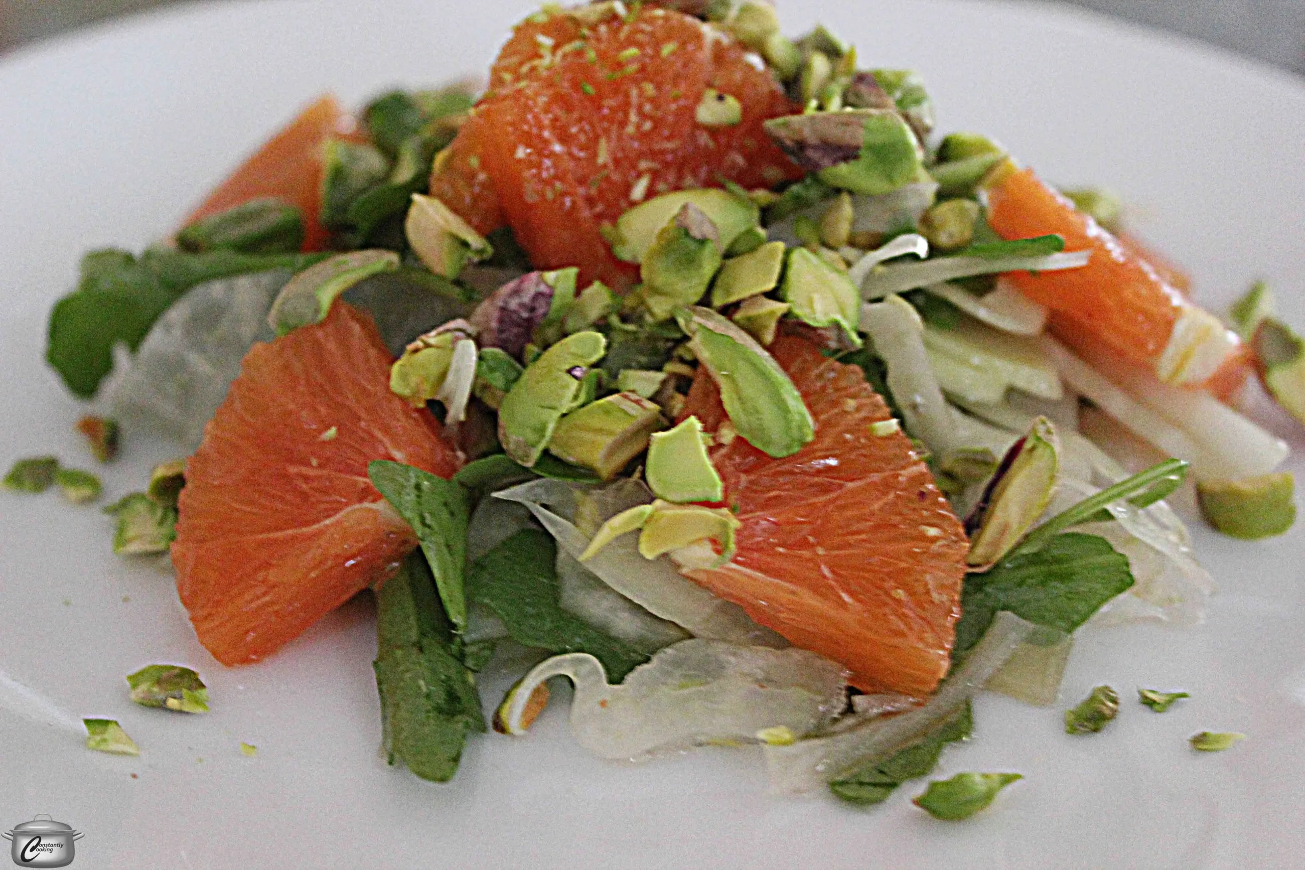 Arugula and Pistachio Caprese Salad