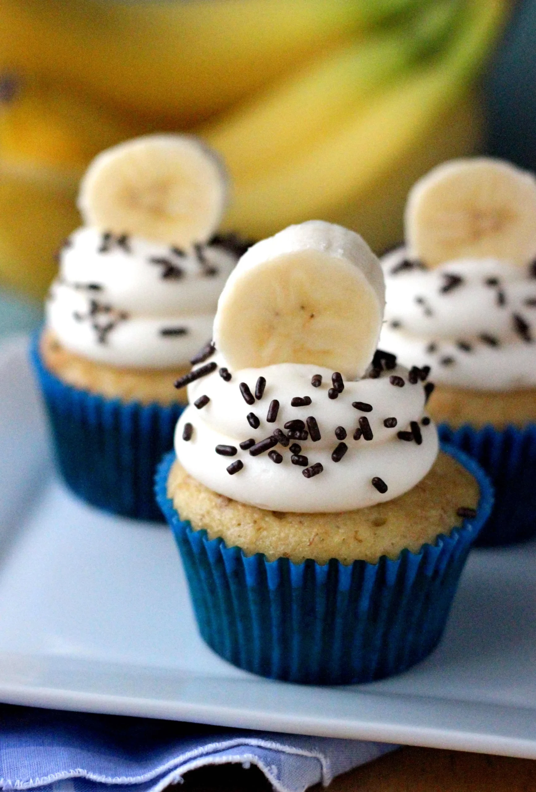 Banana Cupcakes with Cinnamon Cream Cheese Buttercream
