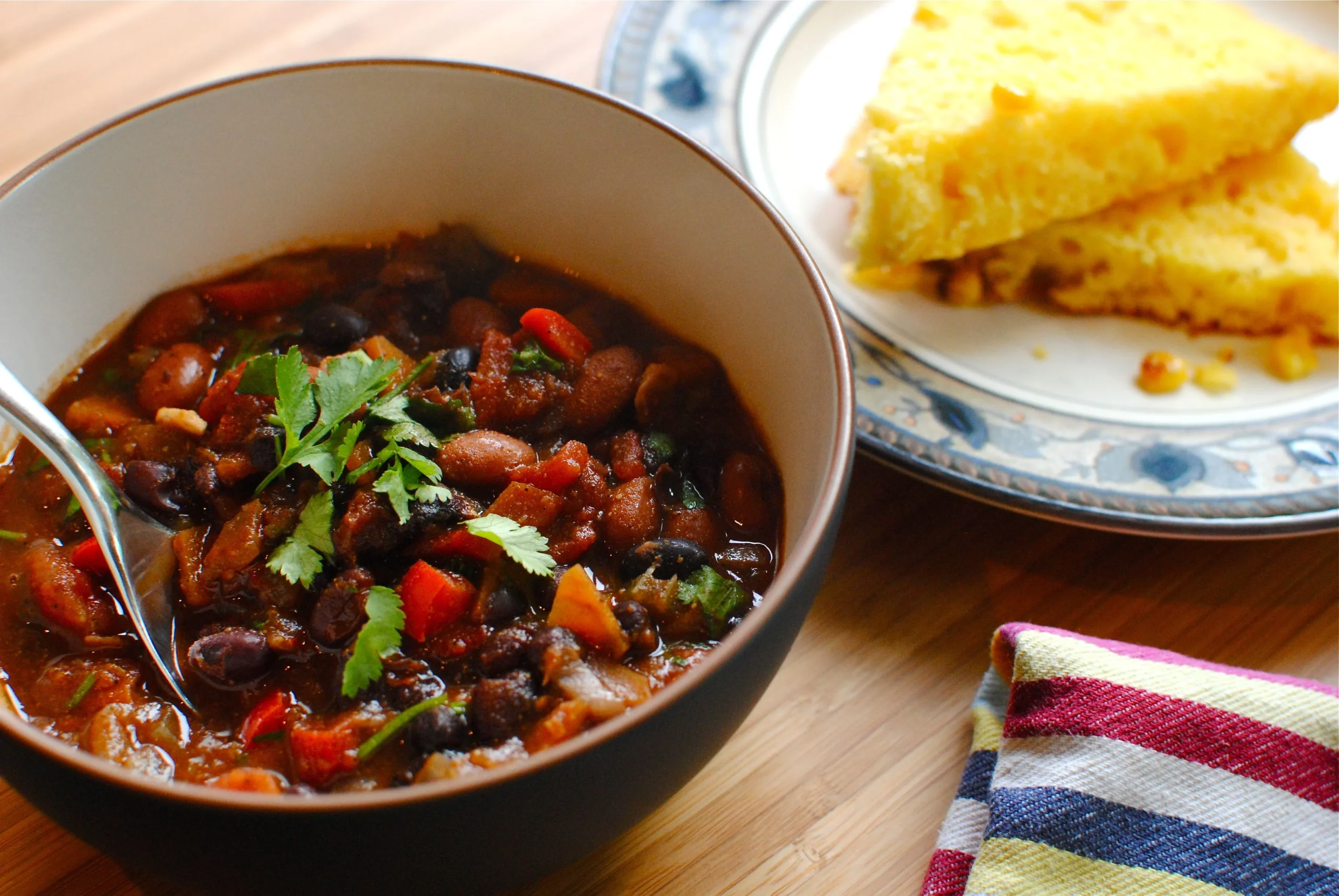 Black Eyed Bean and Vegetable Chilli Bowl