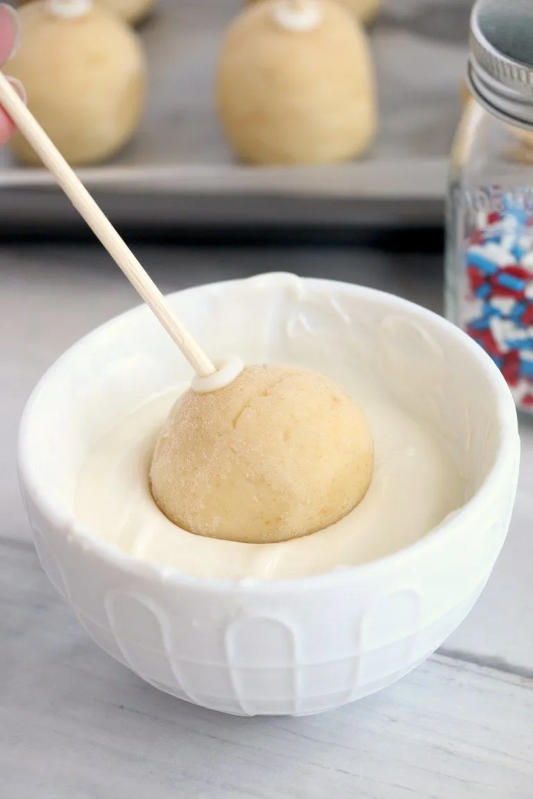Cakeball Pops and Secret to Dipping