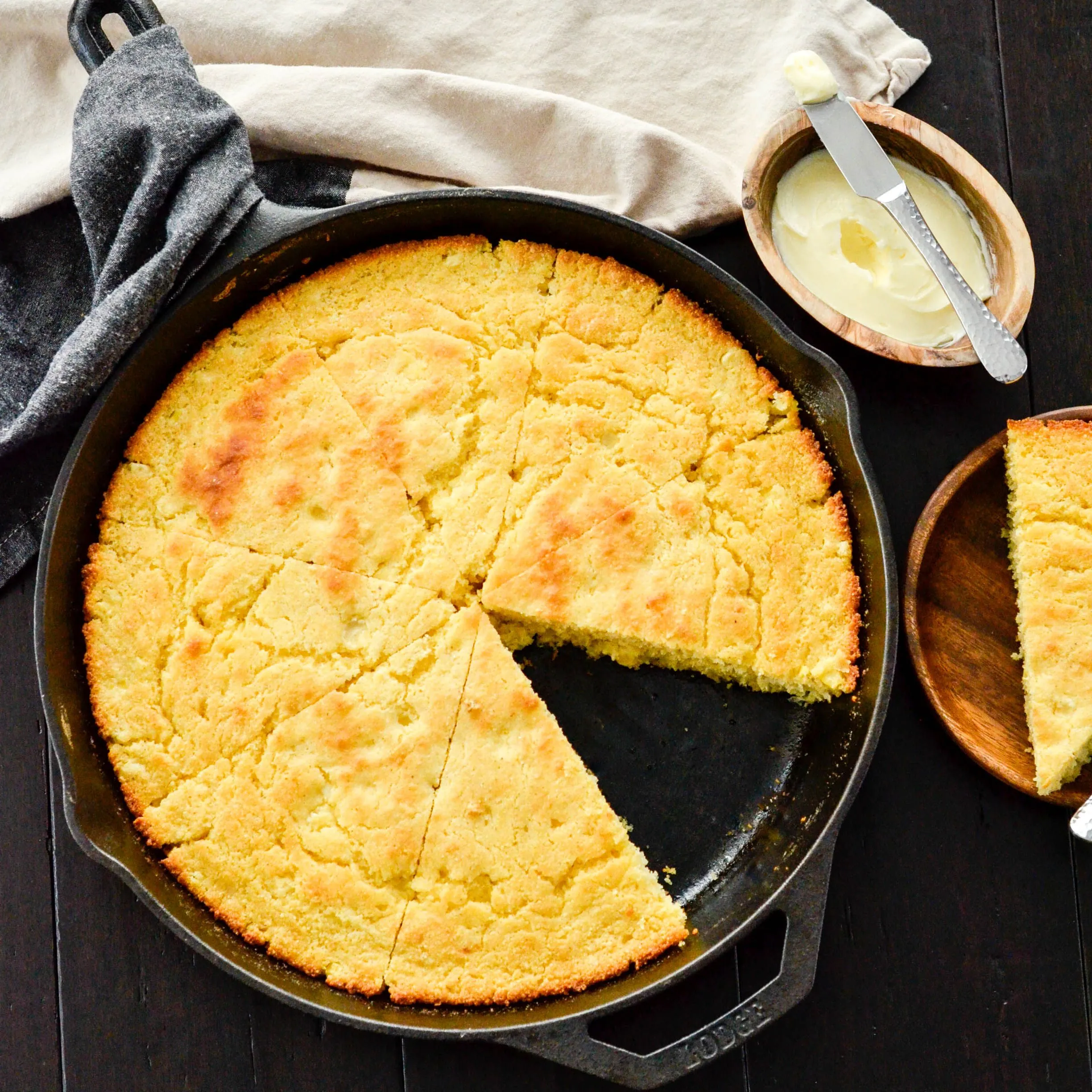 Carol's Skillet Corn Bread