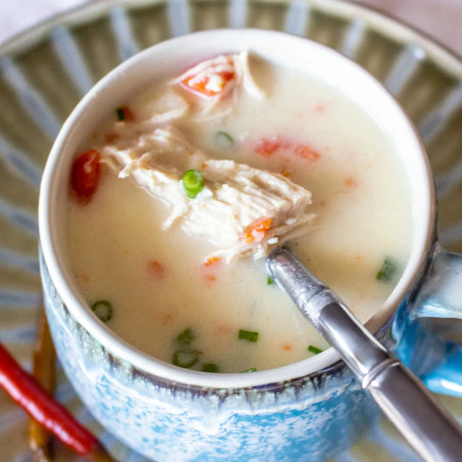 Chicken Soup with Garlic and Sour Cream