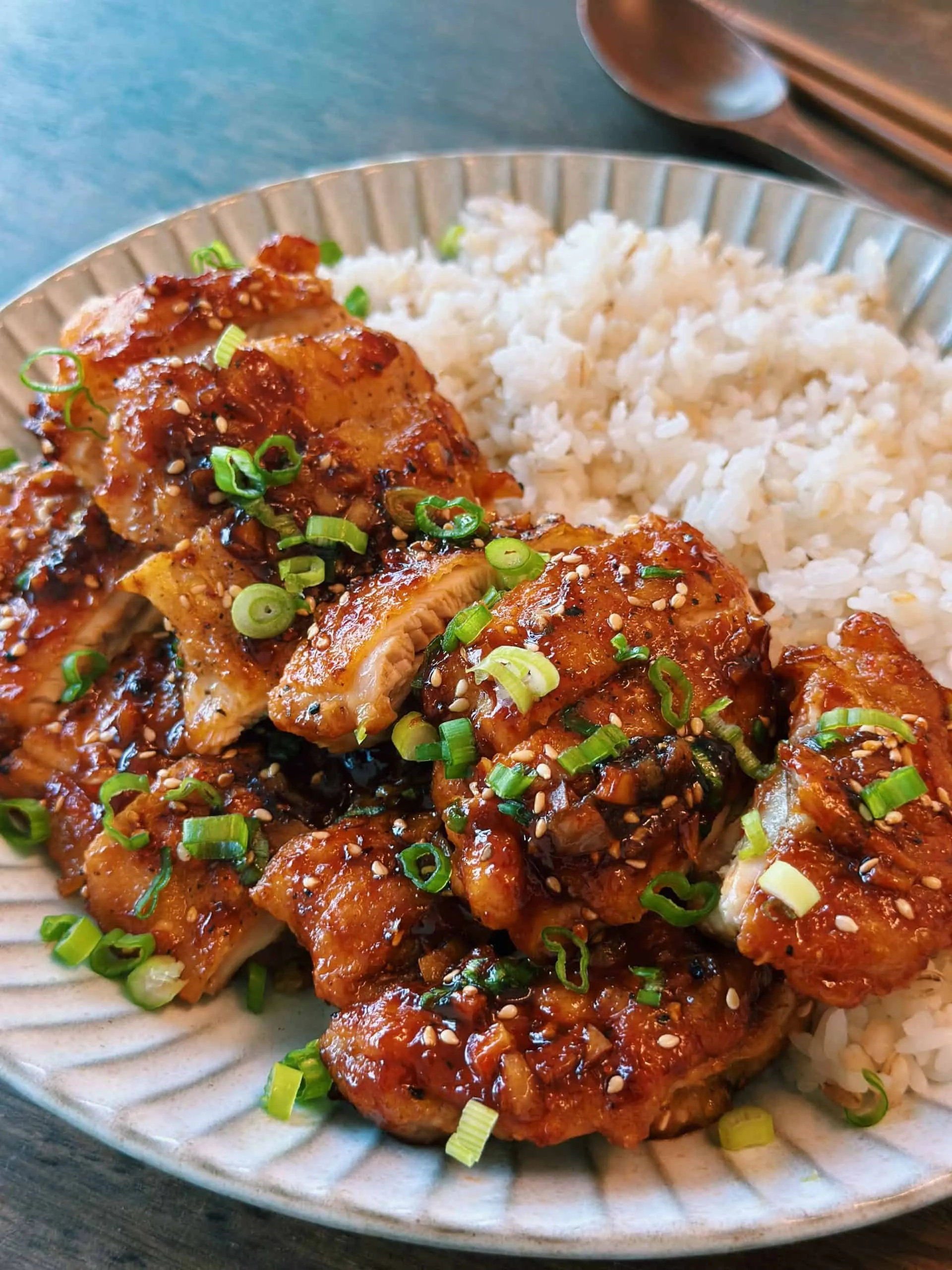 Chicken in Spicy Brown Sauce