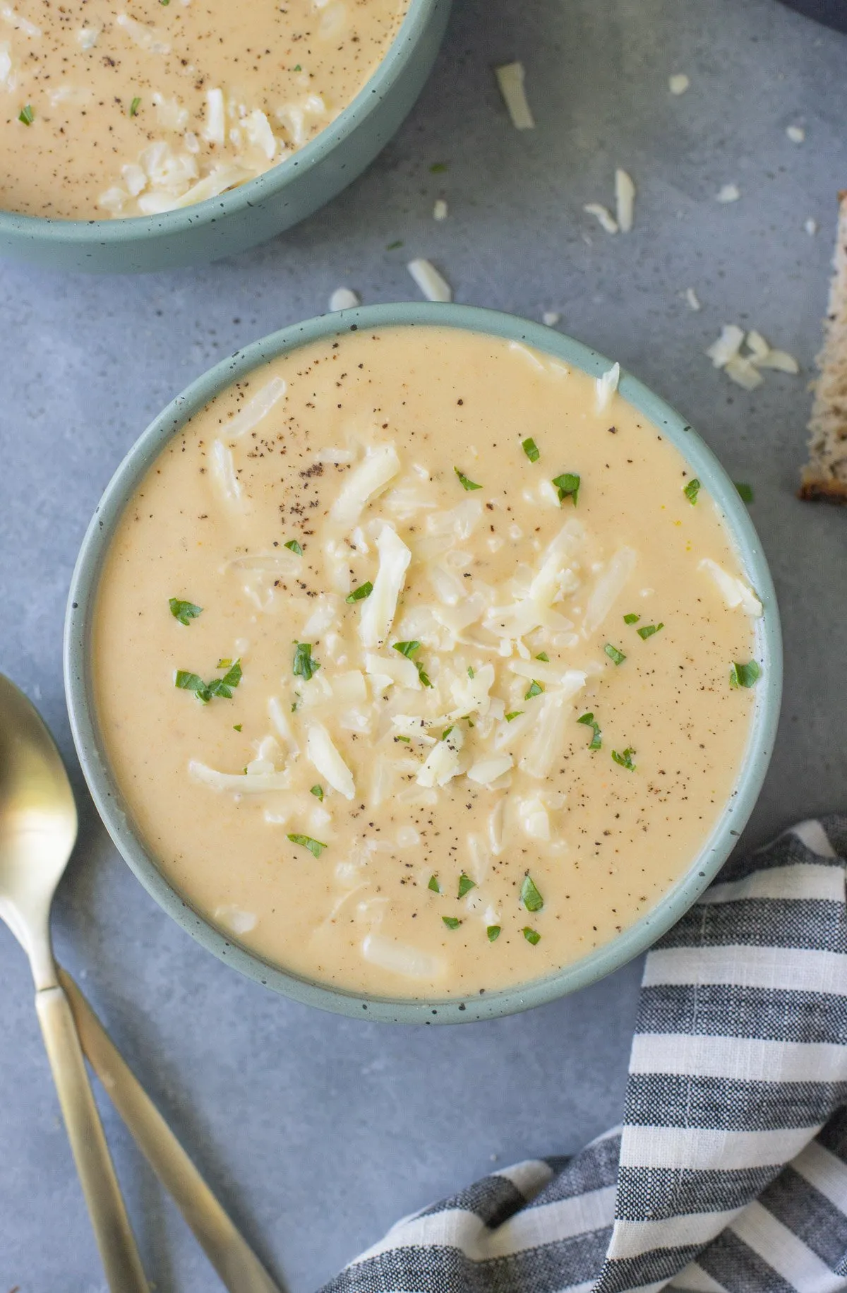 Clean Eating Cauliflower Soup