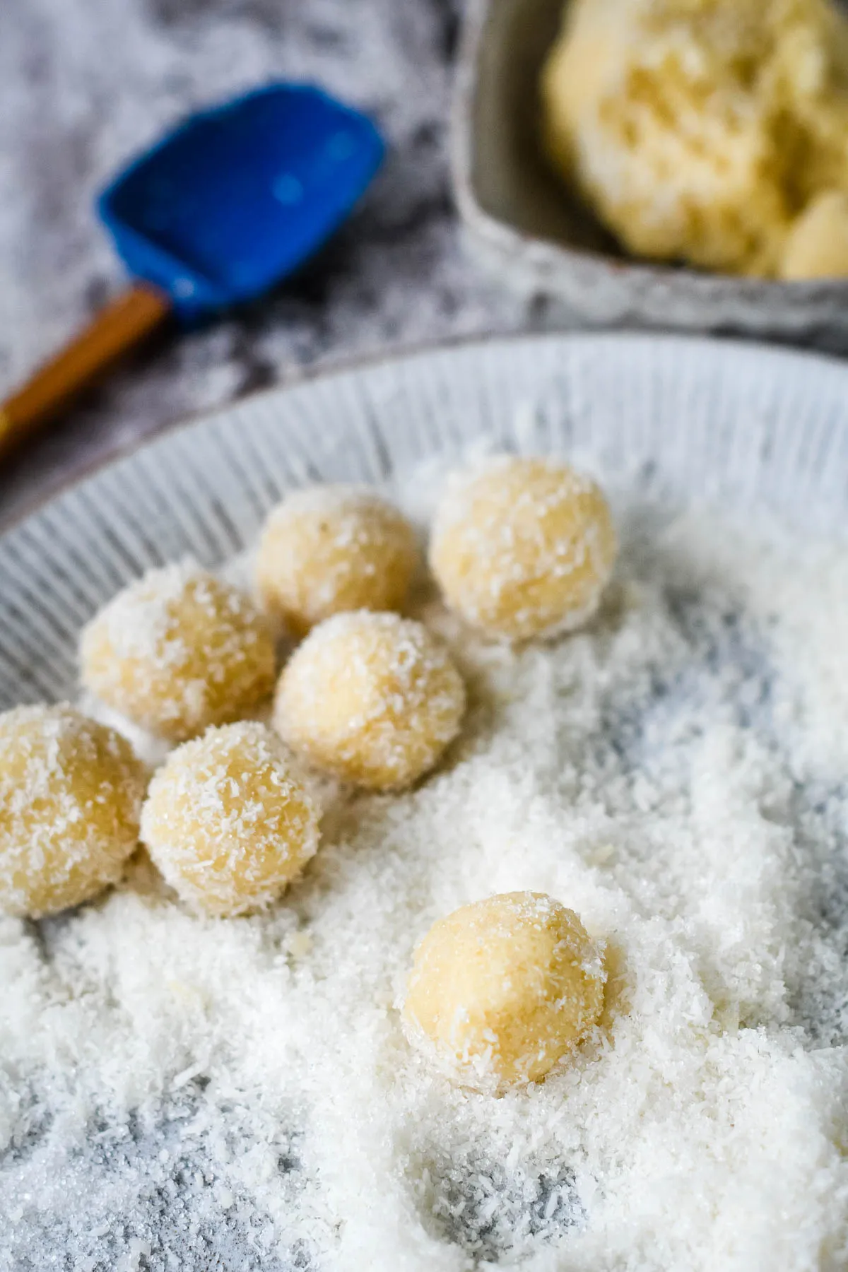 Coconut and Almond Snowballs with Rum