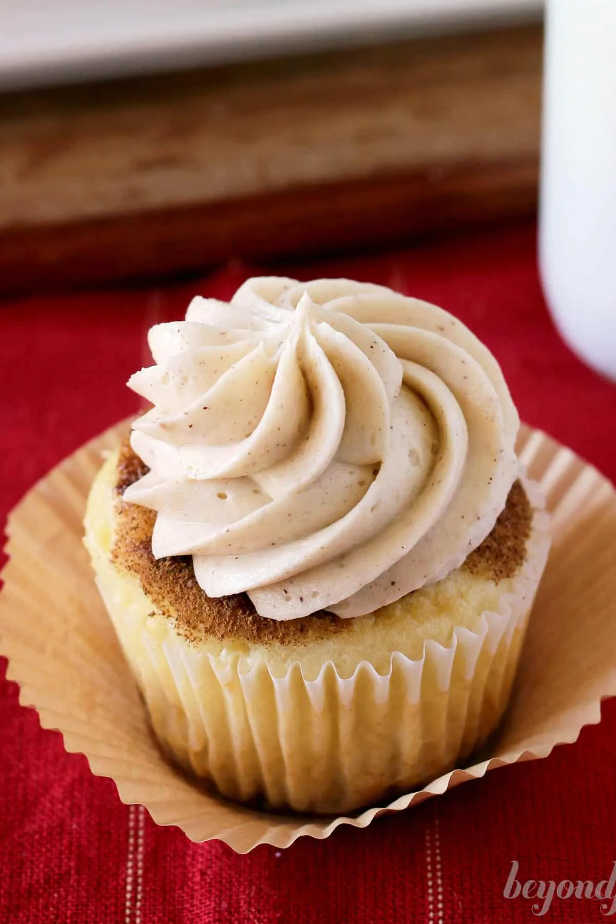 Coffee Cake Snickerdoodle Cupcakes