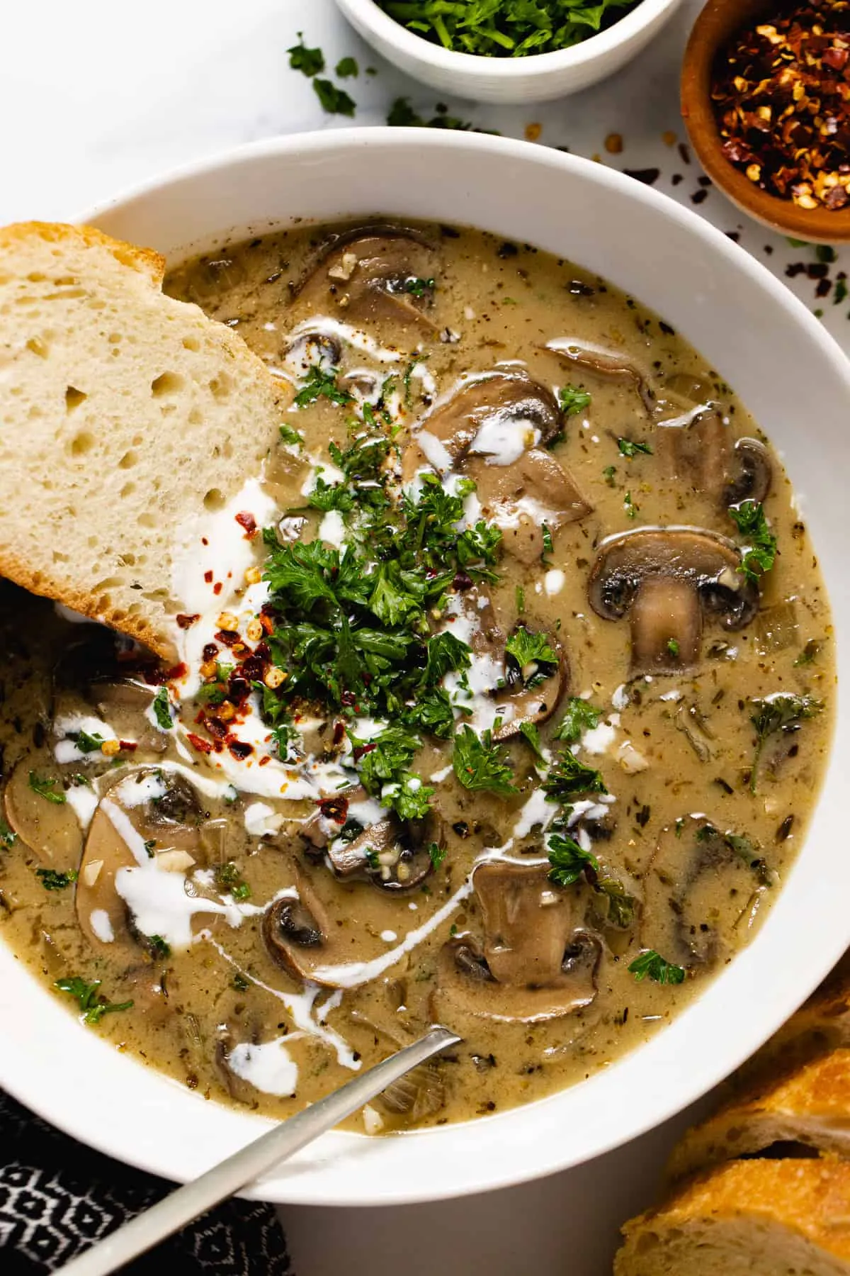 Creamy Mushroom and Leek Soup (Vegan)
