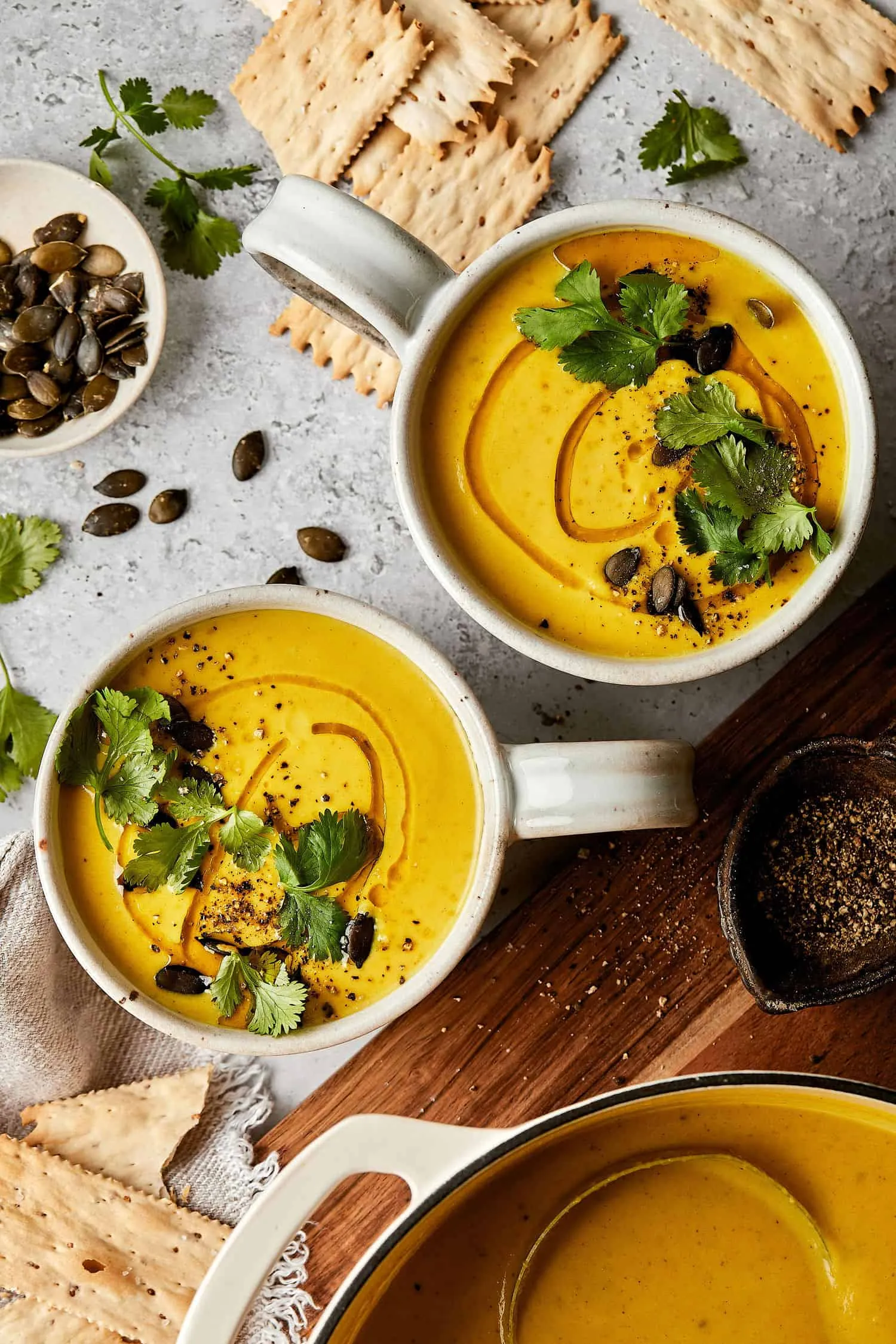 Creamy Turmeric Cauliflower Soup