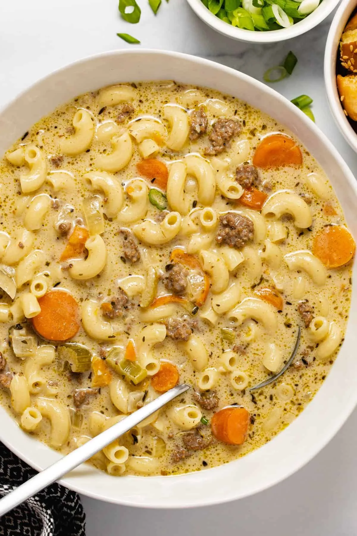 Crockpot Macaroni Cheeseburger Soup