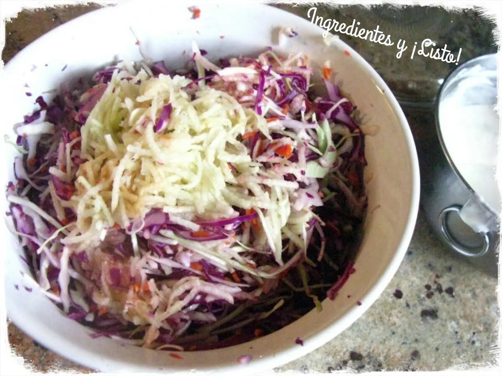 Ensalada de Repollo Morado y Manzana (Purple Cabbage and Apple Salad)