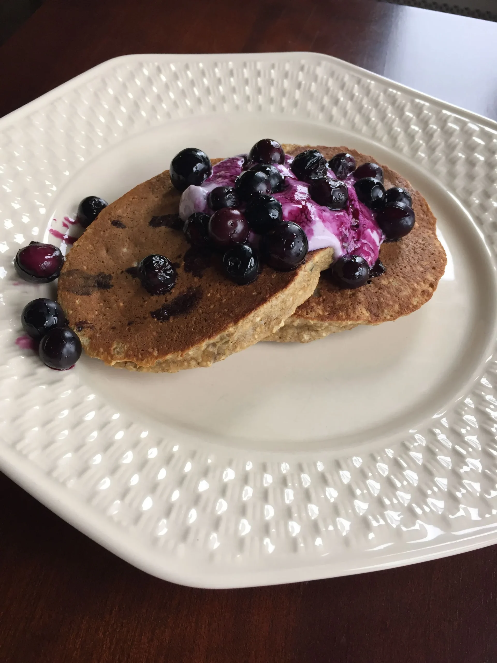 Flourless Oatmeal Banana Pancakes