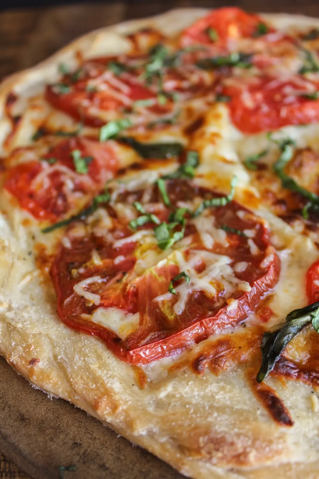 Fresh Mozzarella Heirloom Tomato and Basil Pizza