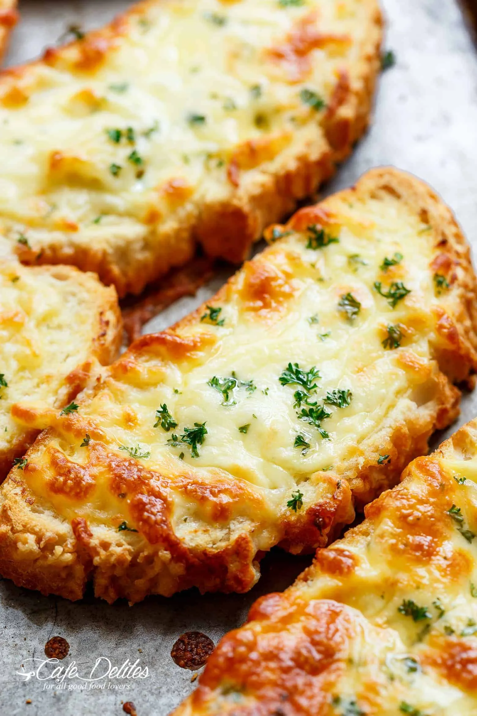 Garlic Herb Cheese Bread