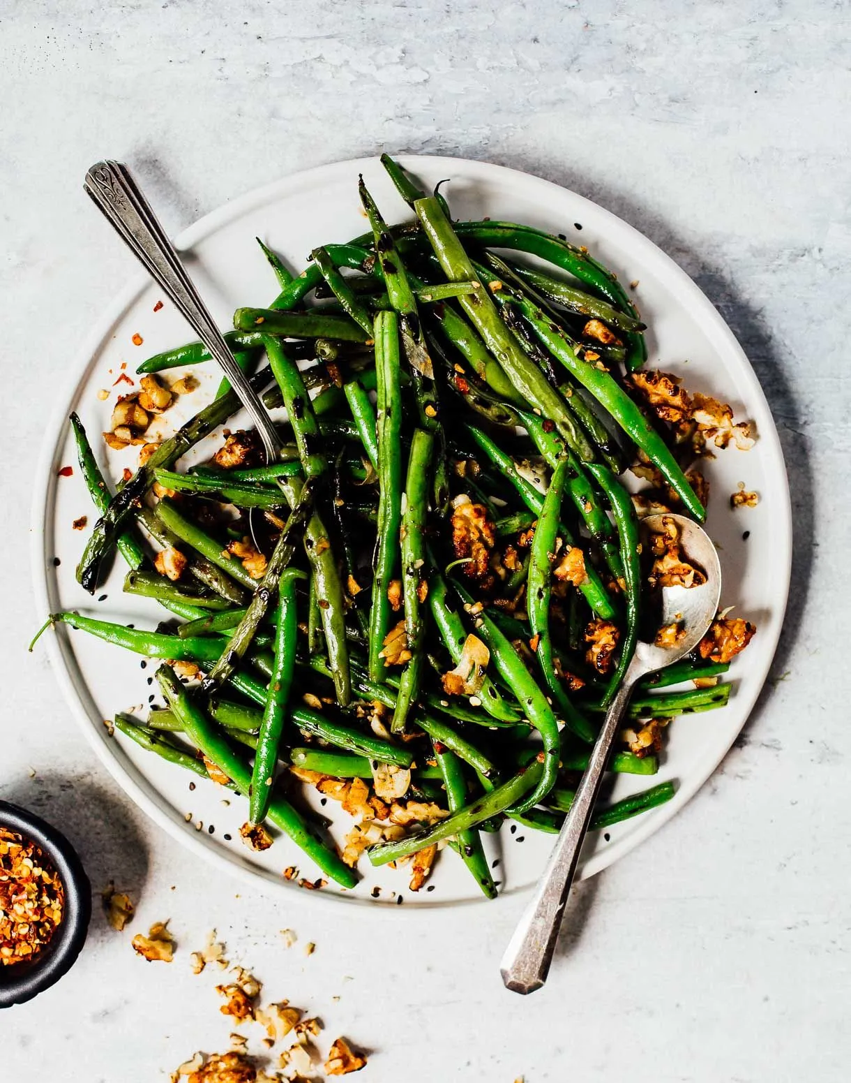 Green Beans with Fresh Herbs and Walnuts
