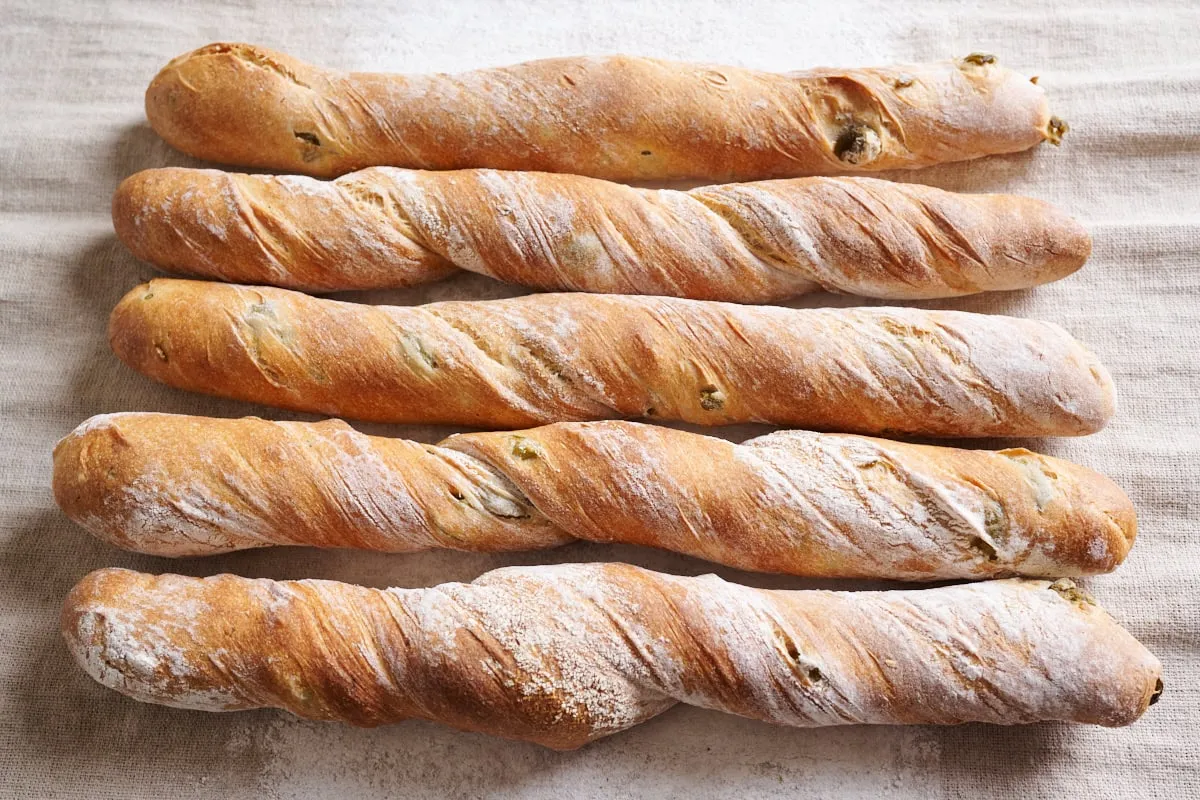Green Olive Filoncini Twisted Baguettes