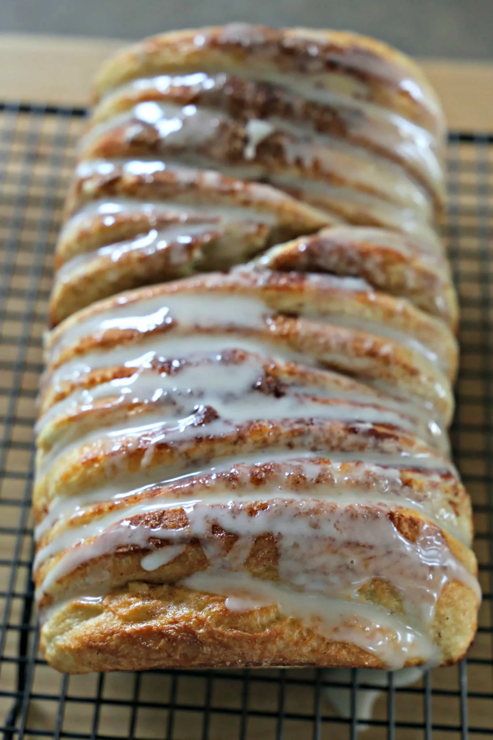 Homemade Cinnamon Roll Pull Apart Bread