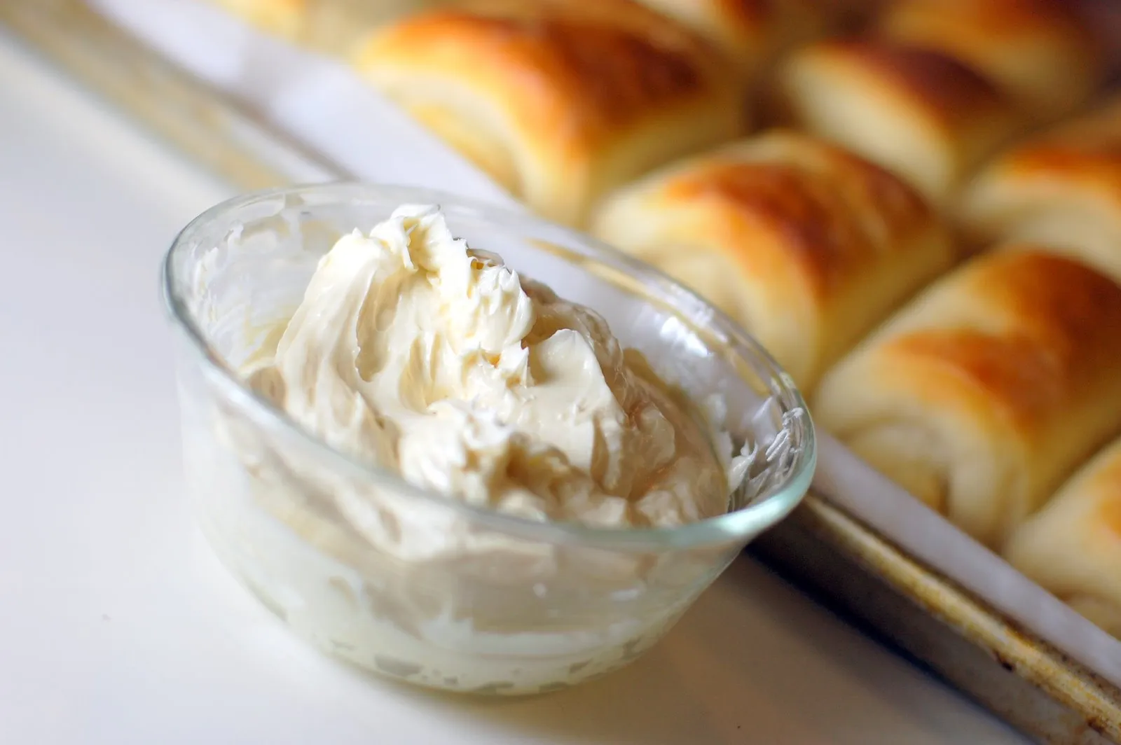 Lion House Dinner Rolls with Honey Butter