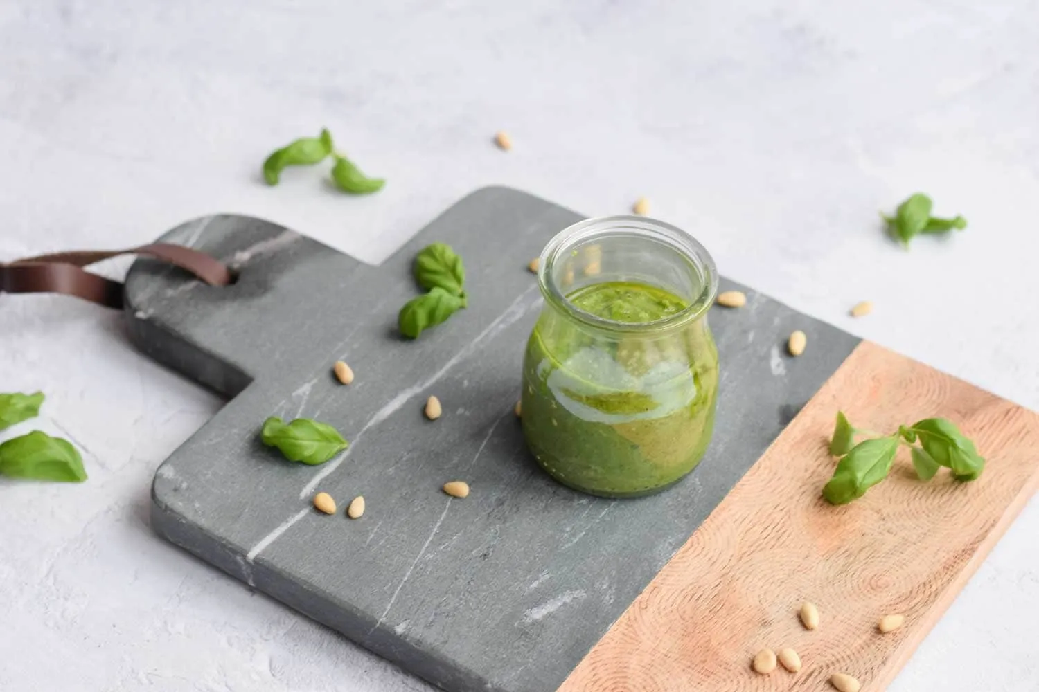 Low FODMAP Pesto Sauce