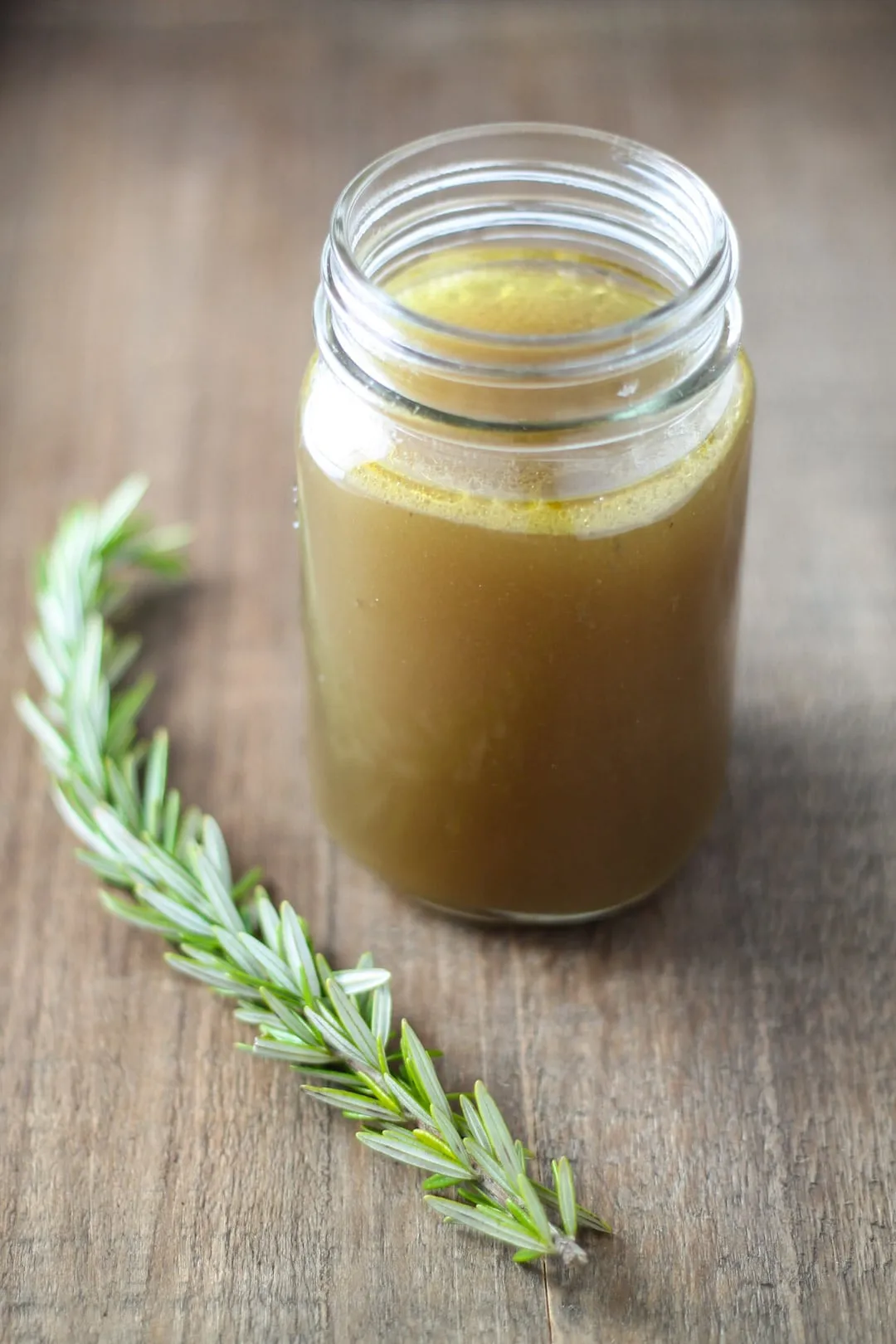 Low FODMAP Slow Cooker Beef Broth