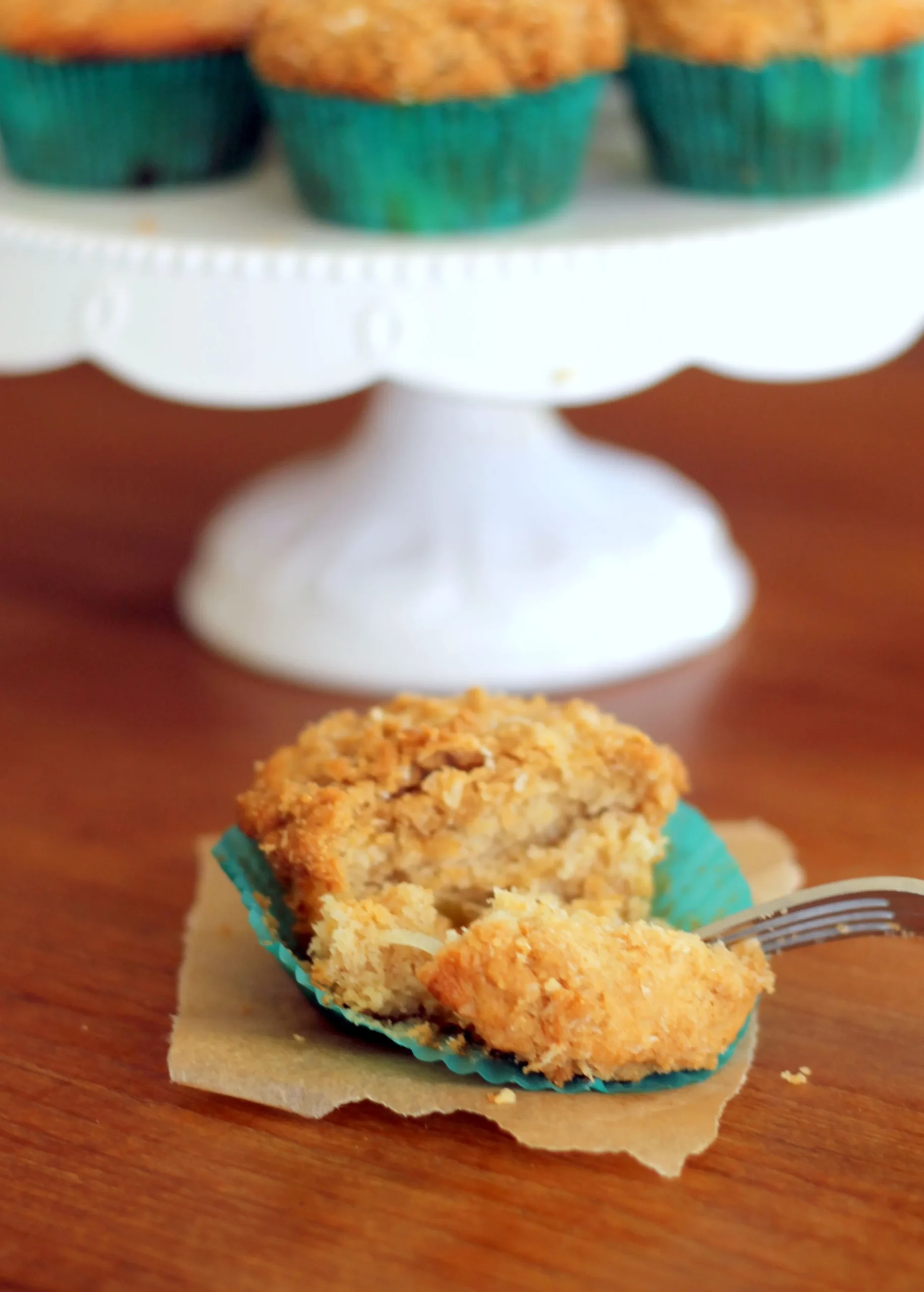 Mango Coconut Crumble Muffins (Vegan)