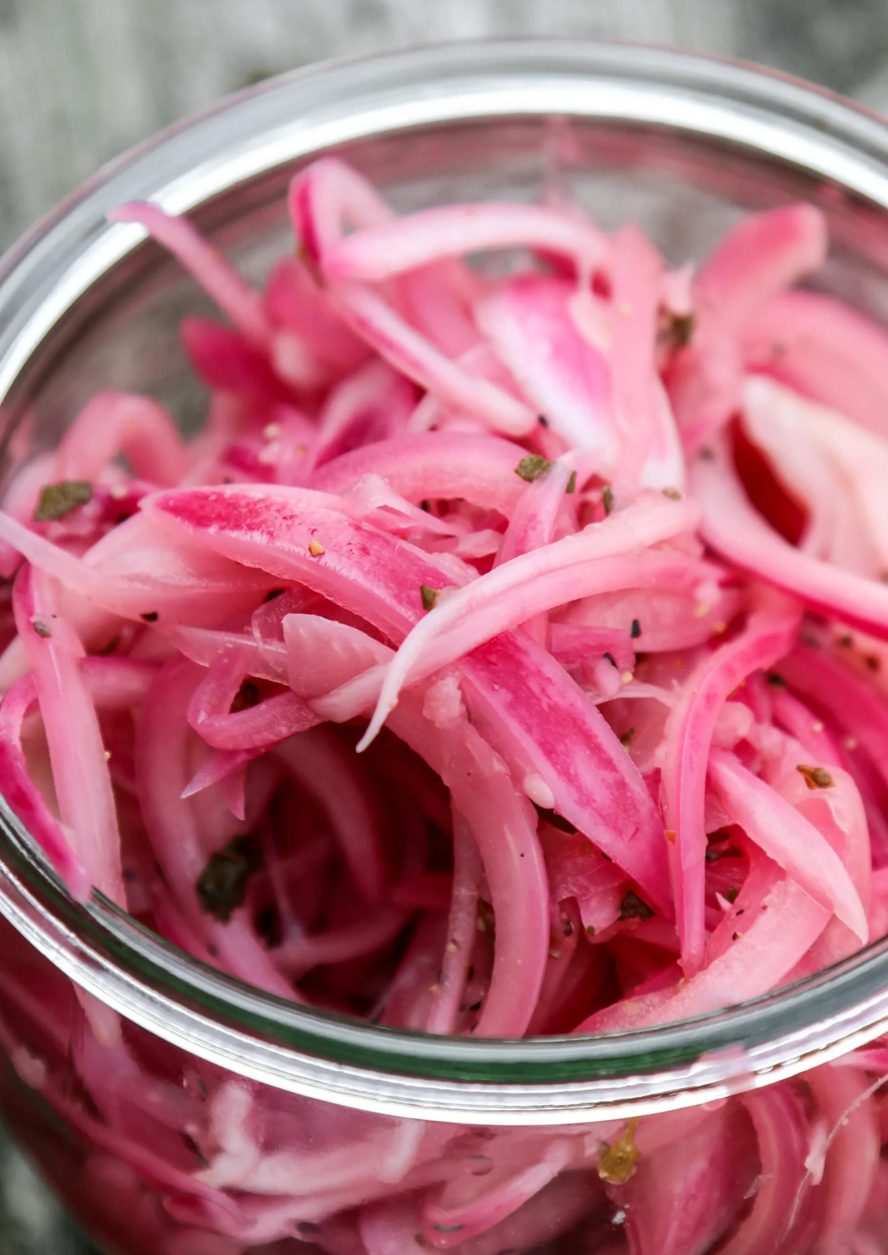 Mexican Pickled Red Onions (Cebolla Morada en Escabeche)