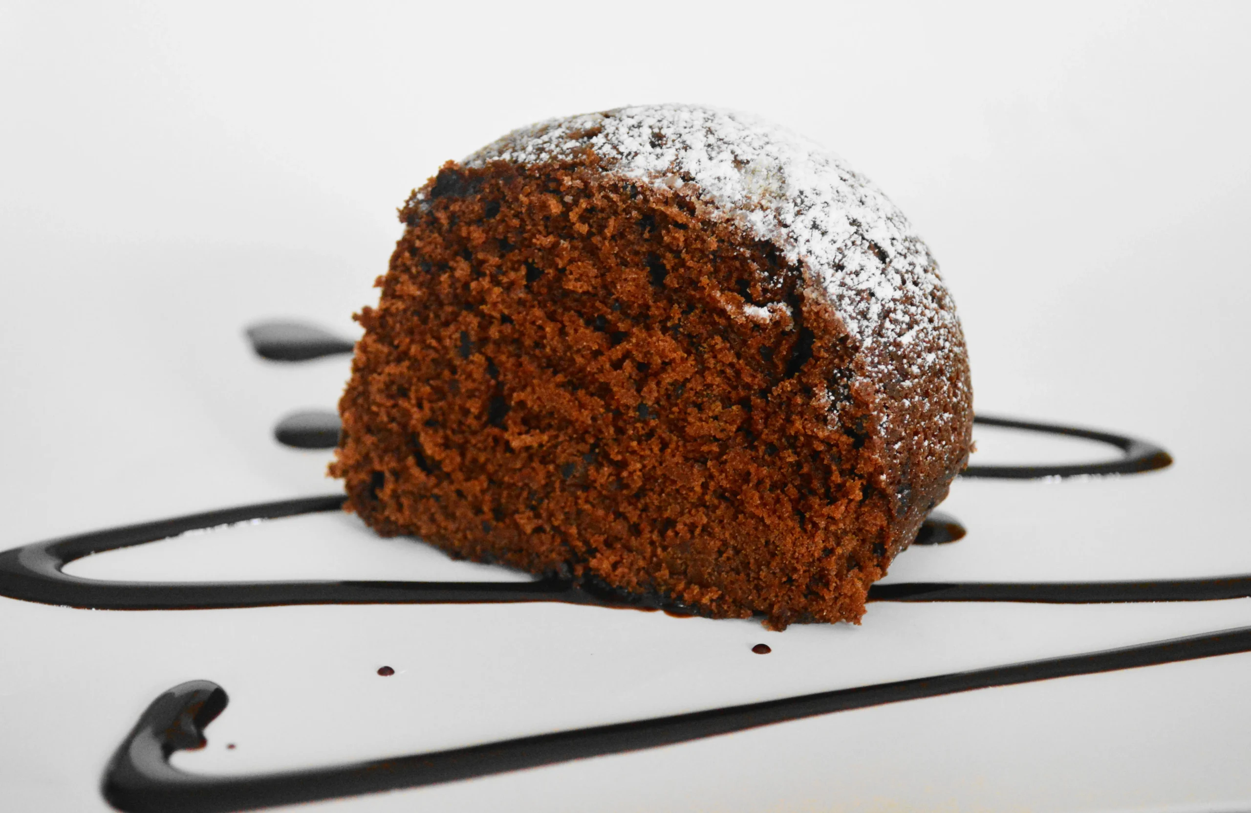 Mini Chocolate and Red Wine Bundt Cakes