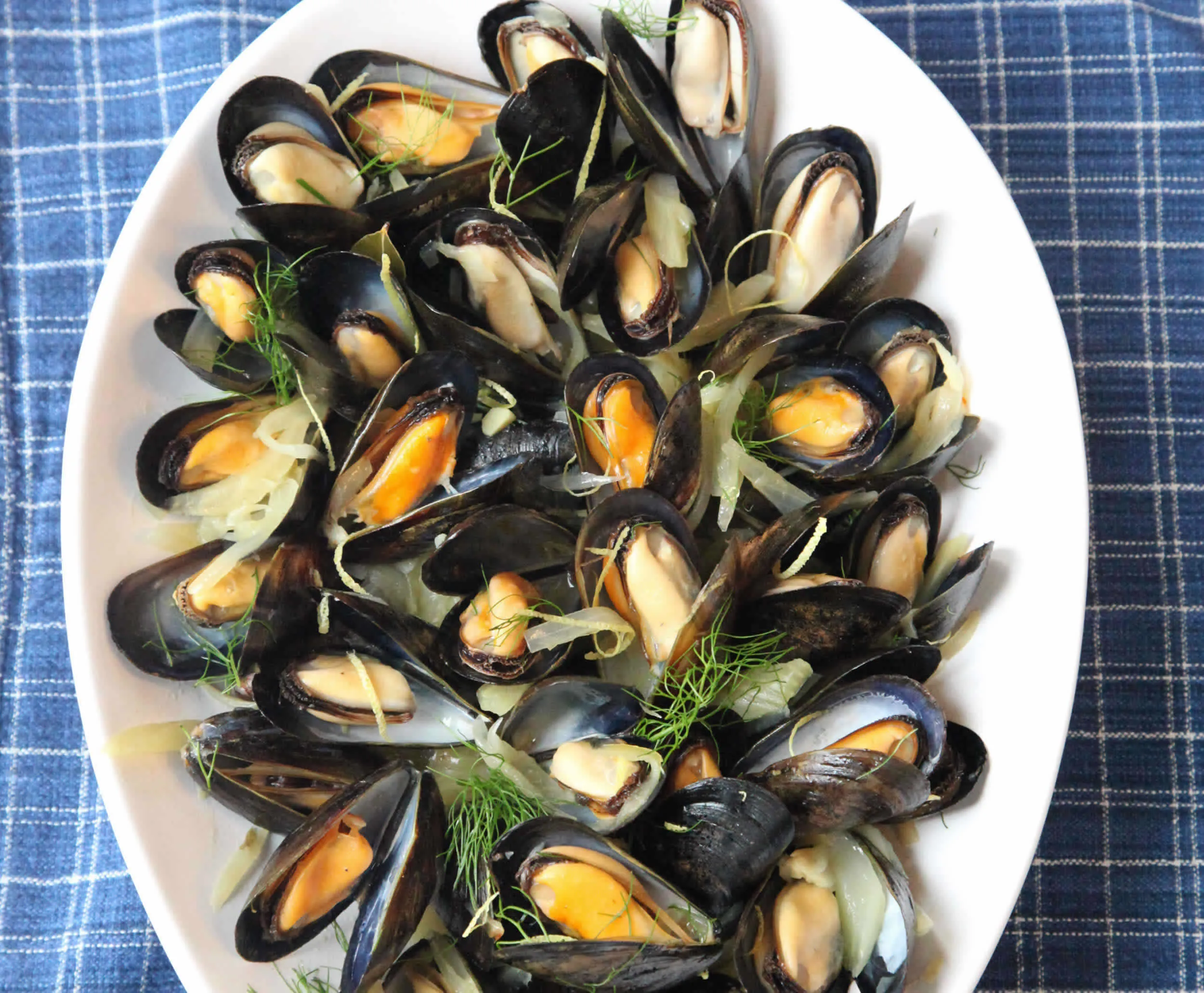 Mussels and Fennel with Saffron Cream Sauce