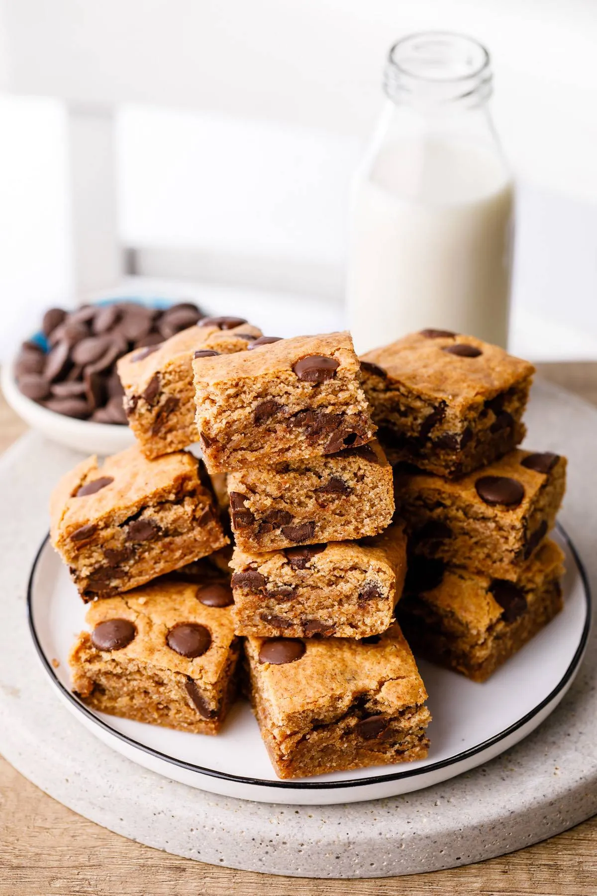 No Bake Keto Chocolate Chip Cookie Bars