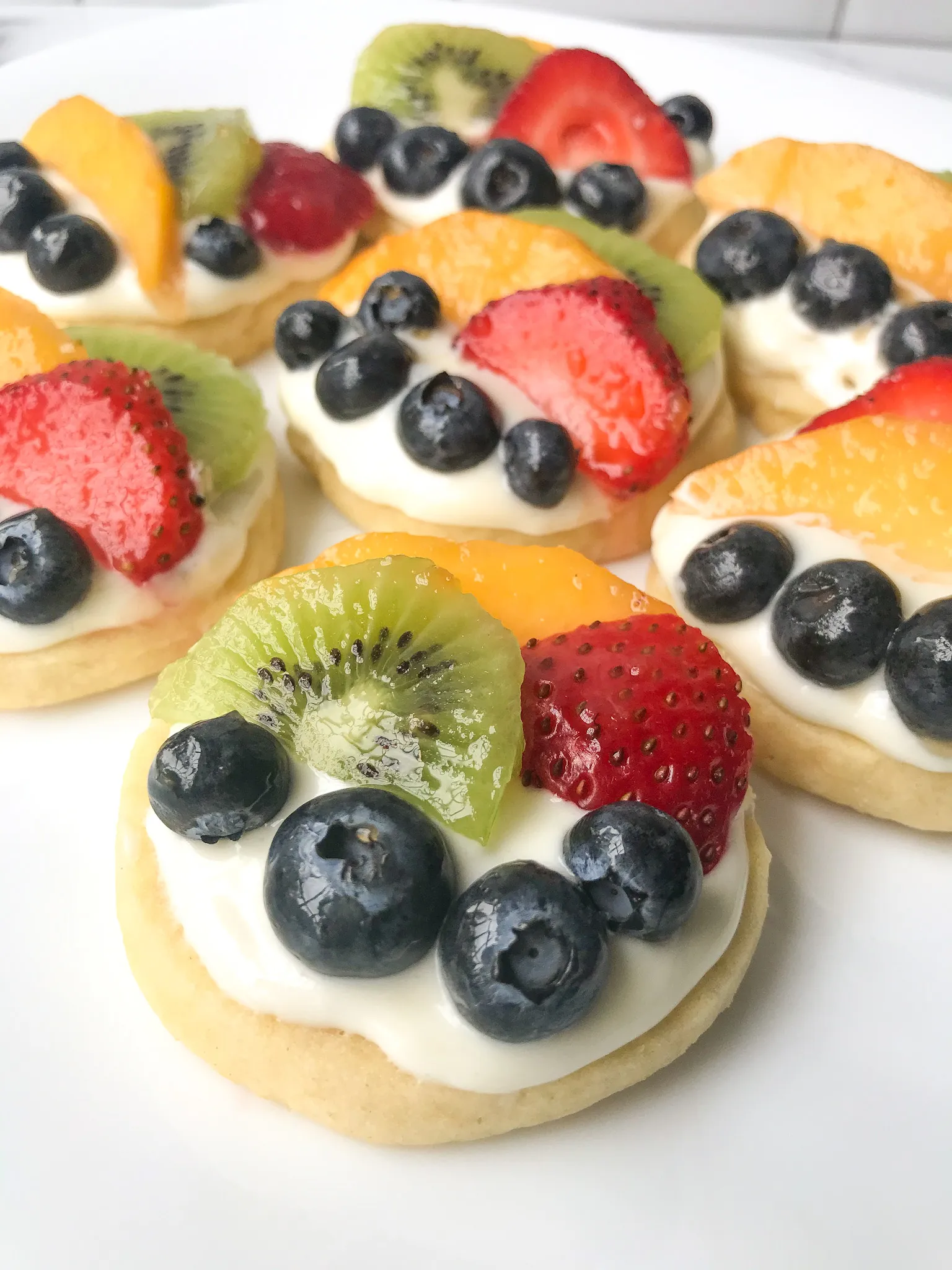 No Bake Mini Fruit Pizzas