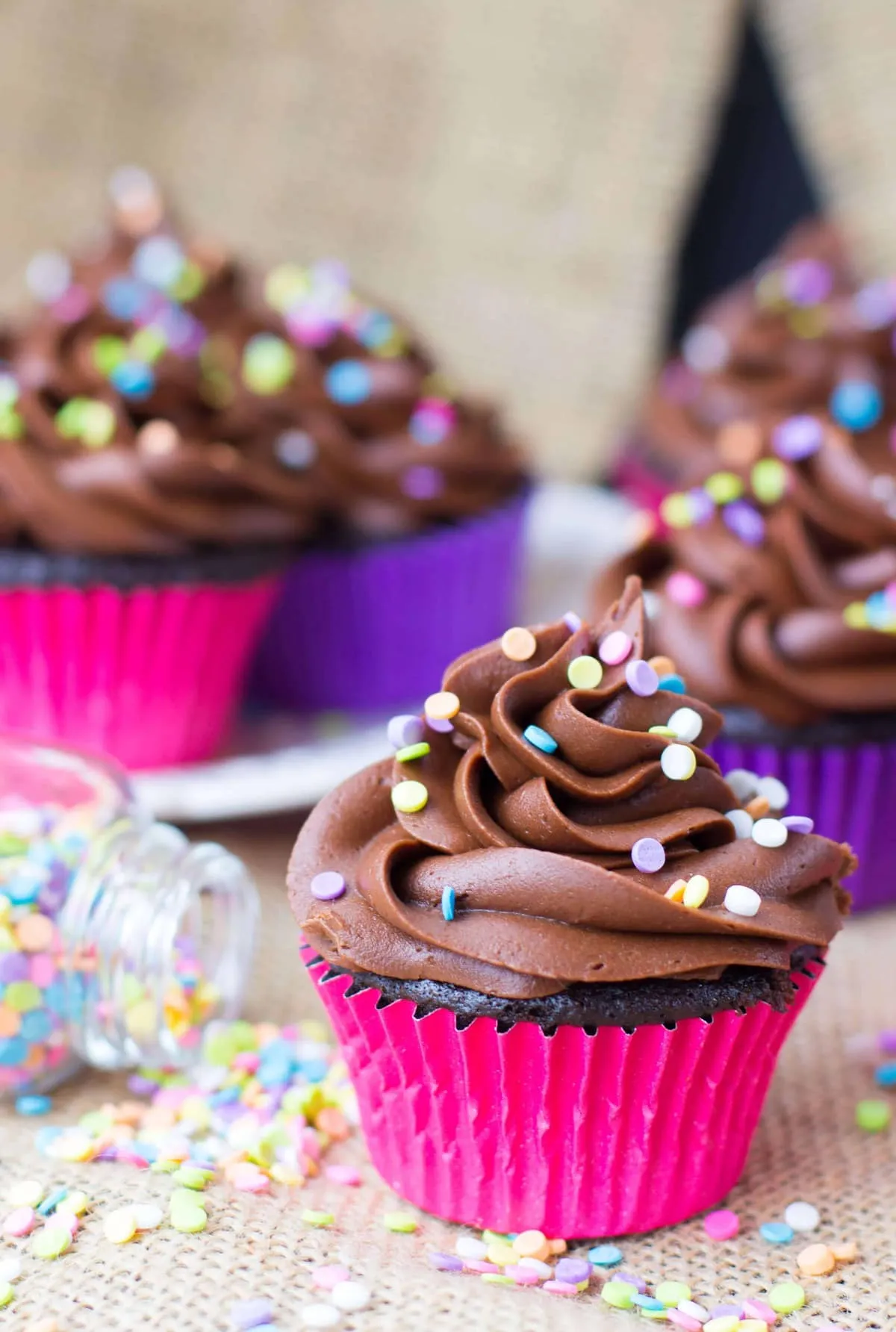 One Bowl Chocolate Cupcakes with Easy Chocolate Buttercream Frosting