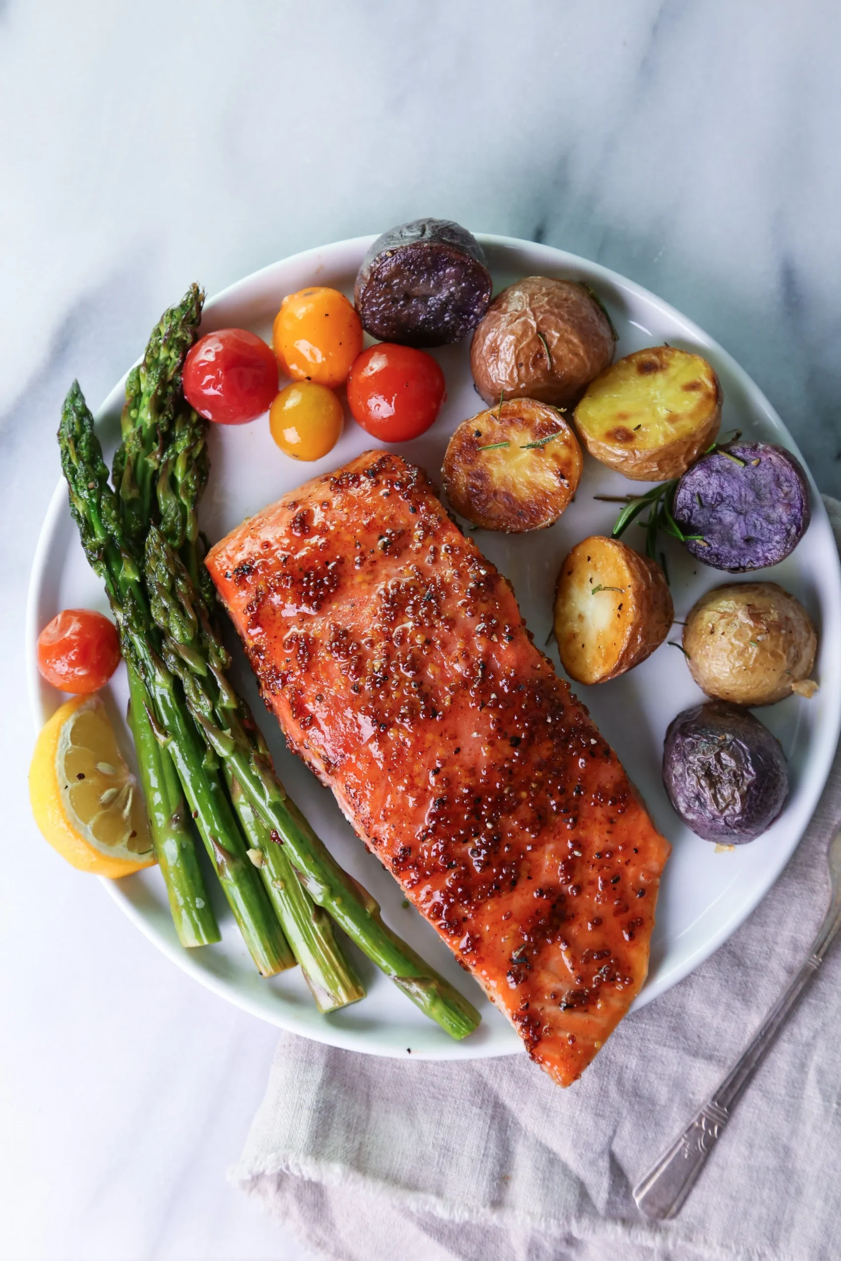 One Pan Salmon and Veggie Dinner