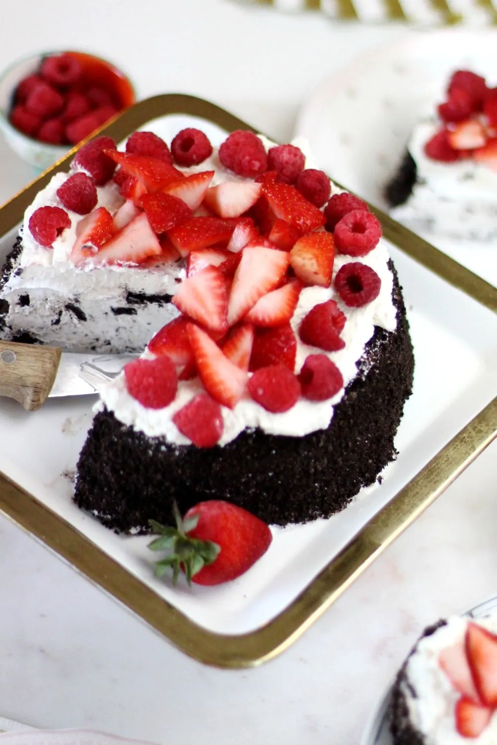 Oreo Ice Cream Cake with Strawberry Sauce