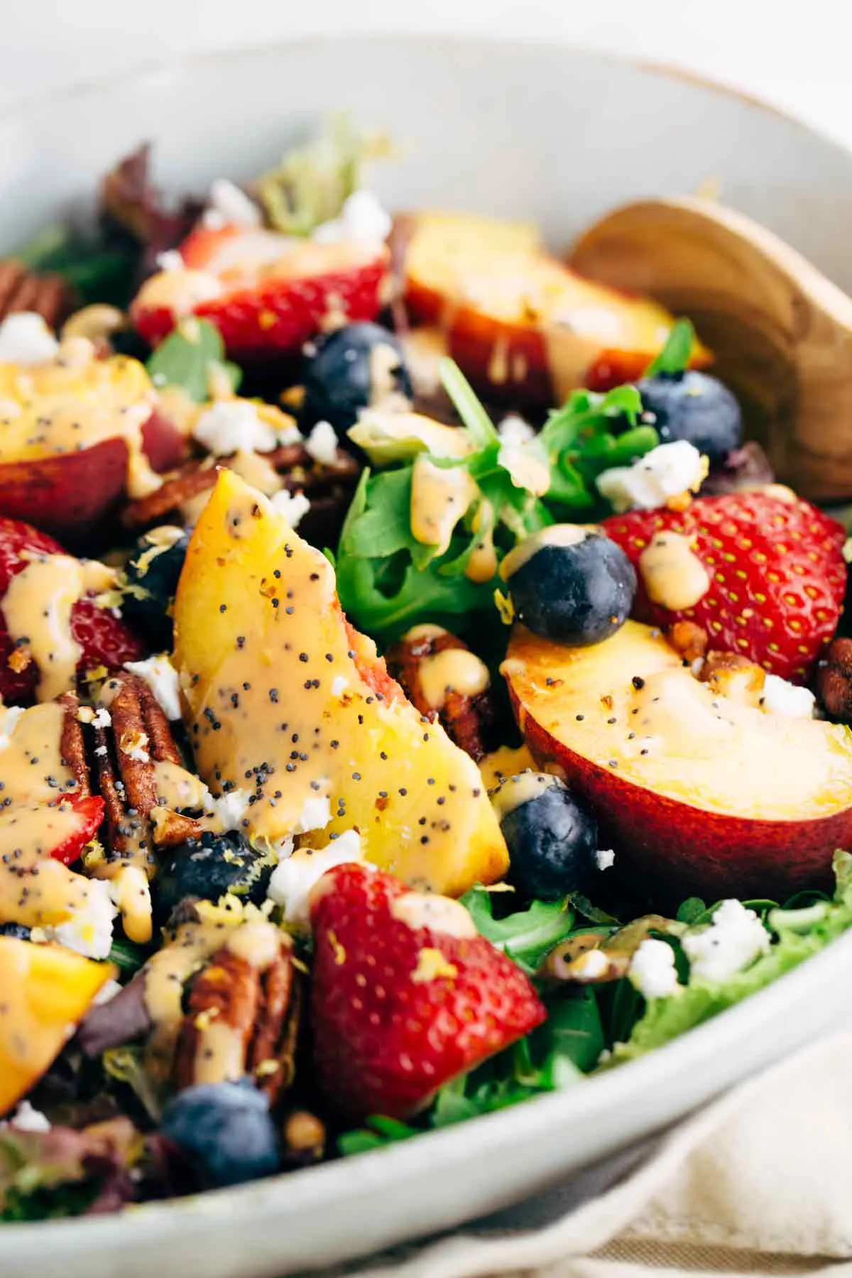 Peach and Poppyseed Dressing Salad
