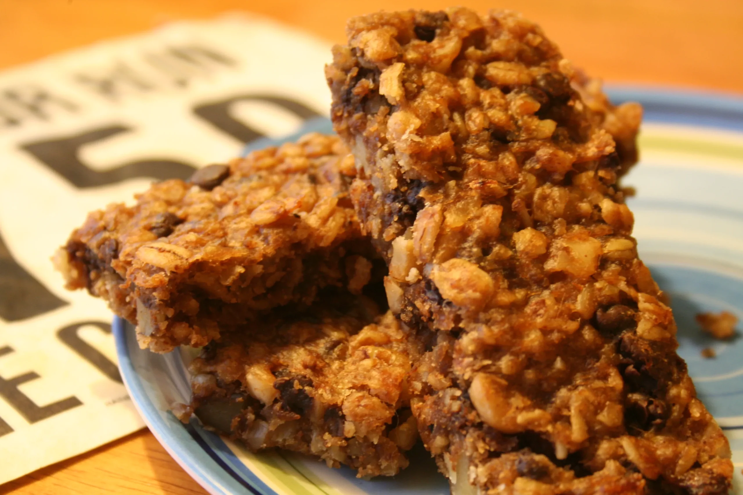Peanut Butter Banana Chocolate Chip Oatmeal Bars