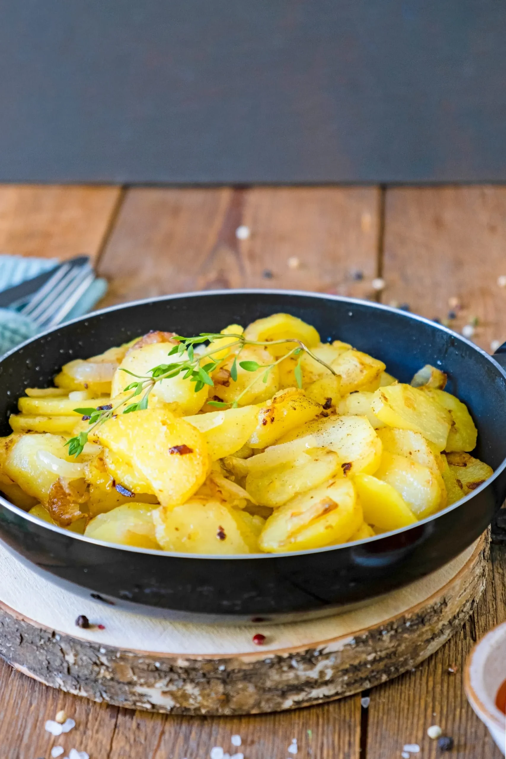 Potatoes and Onions in Sweet and Sour Sauce