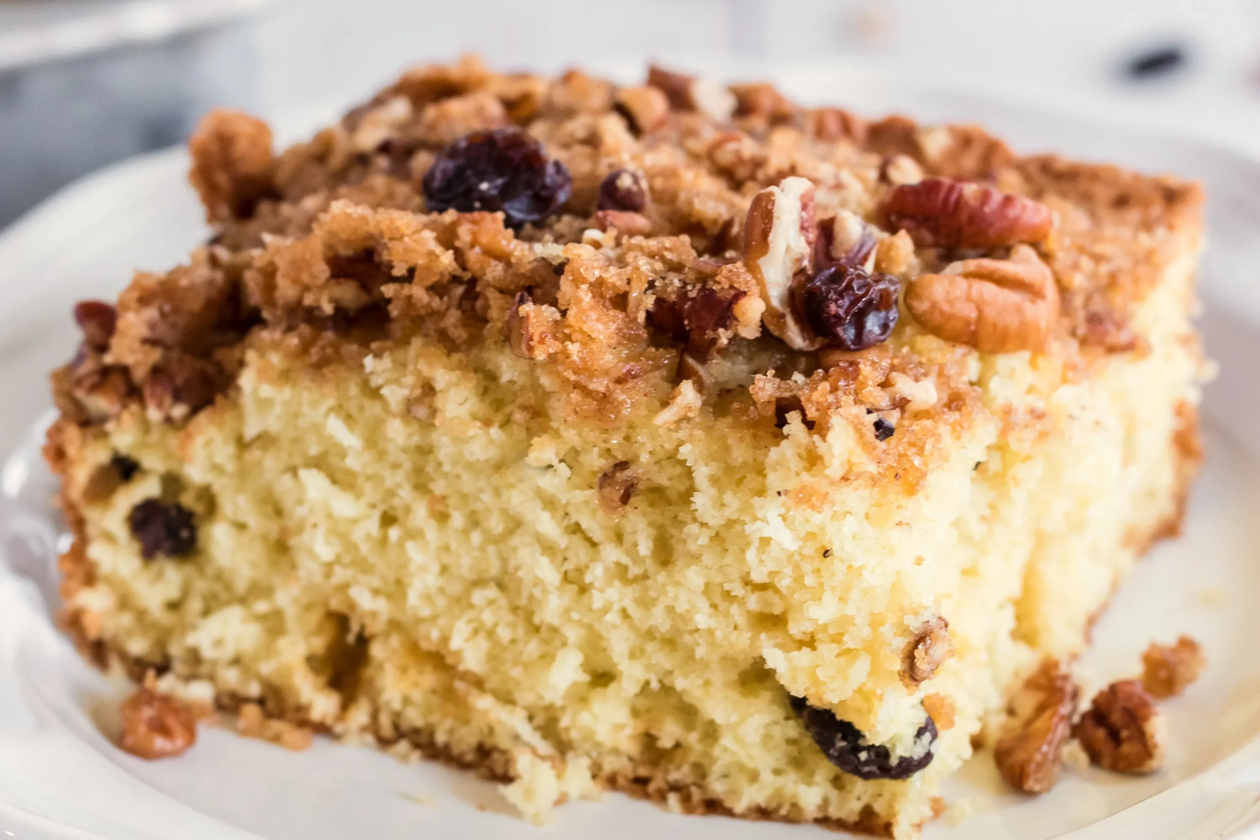 Quick Pecan Sour Cream Coffee Cake
