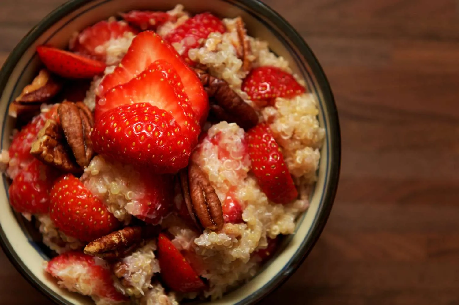 Quinoa Grits and Strawberries