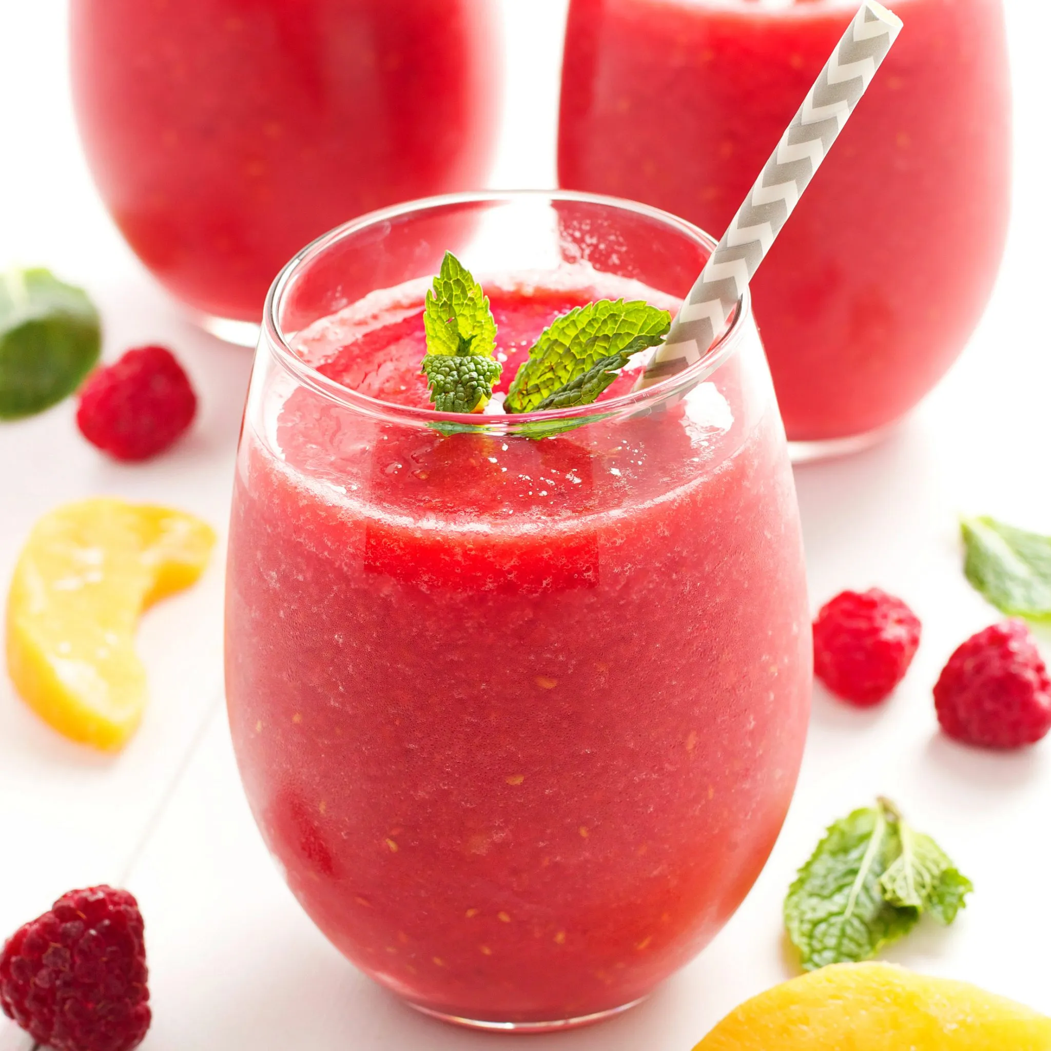 Raspberry Peach Iced Tea Smoothies