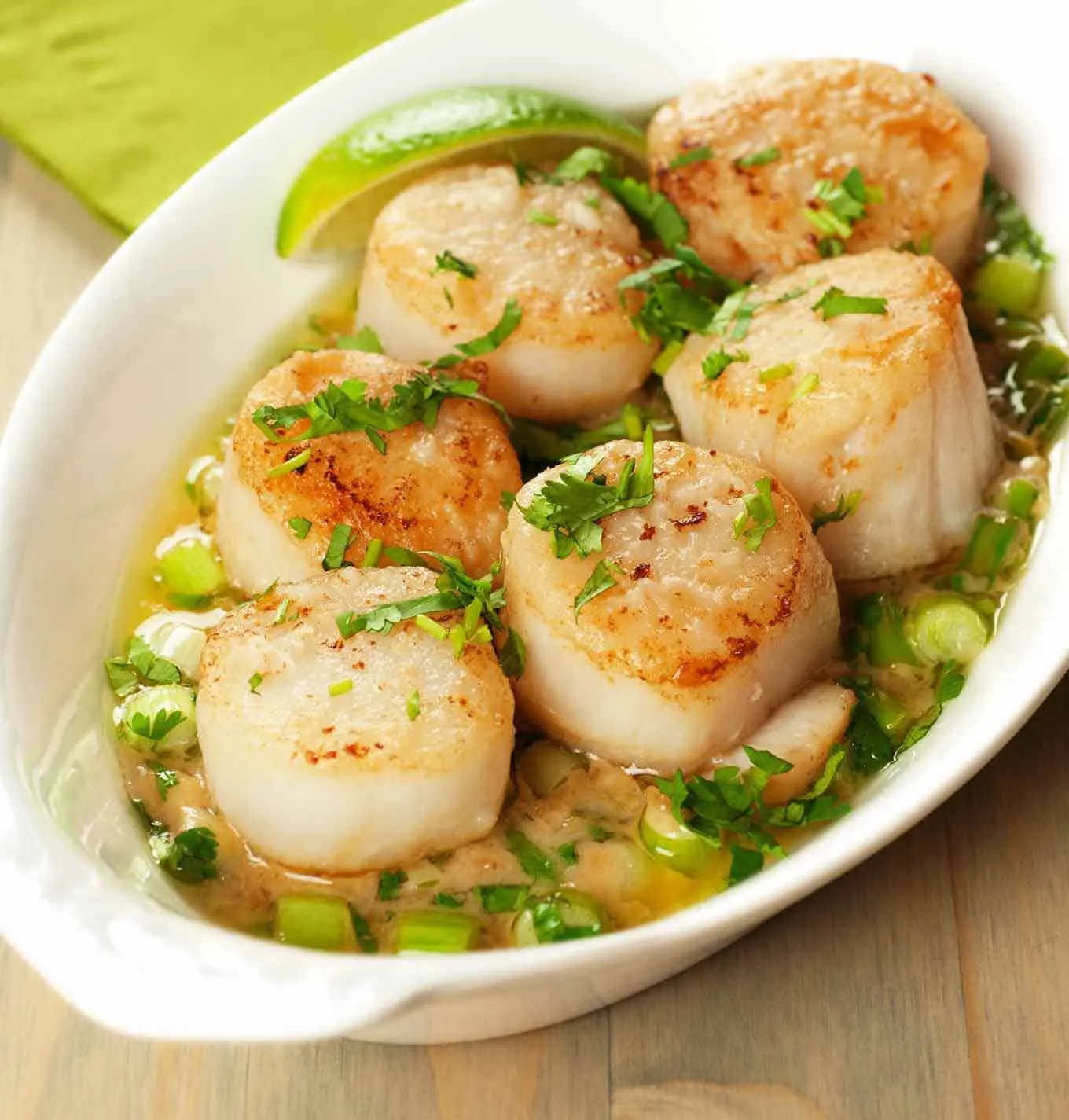 Seared Sea Scallop with Ginger Lime Cream Sauce