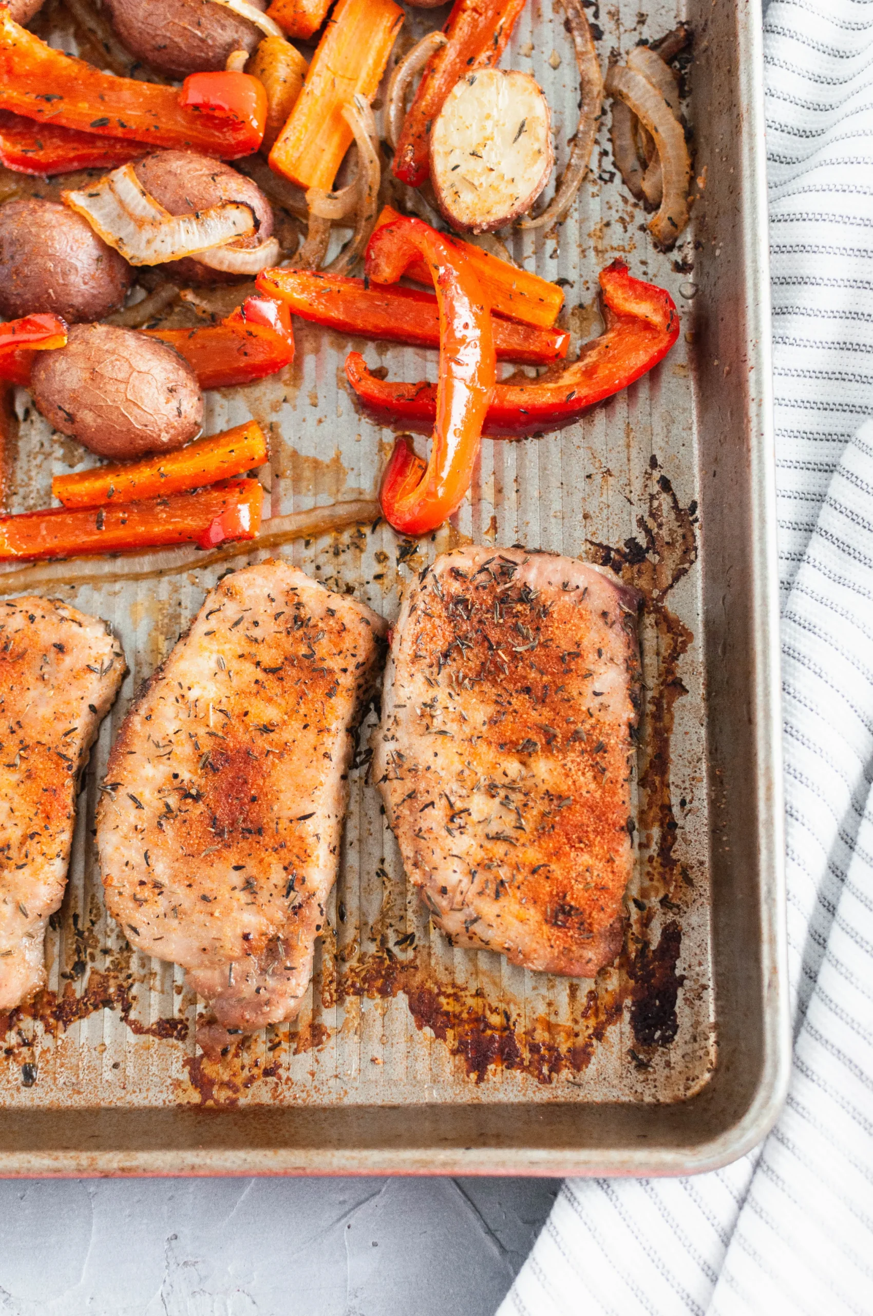 Sheet Pan Pork Chops Peaches