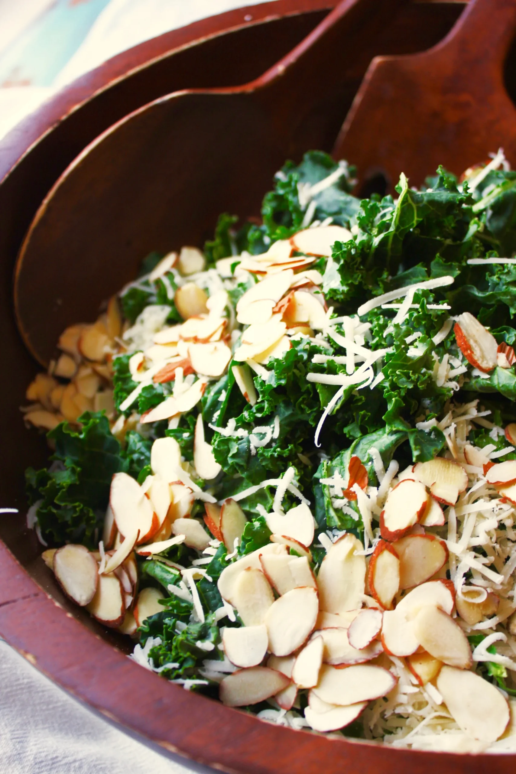 Simple Kale Salad with Lemon Vinaigrette