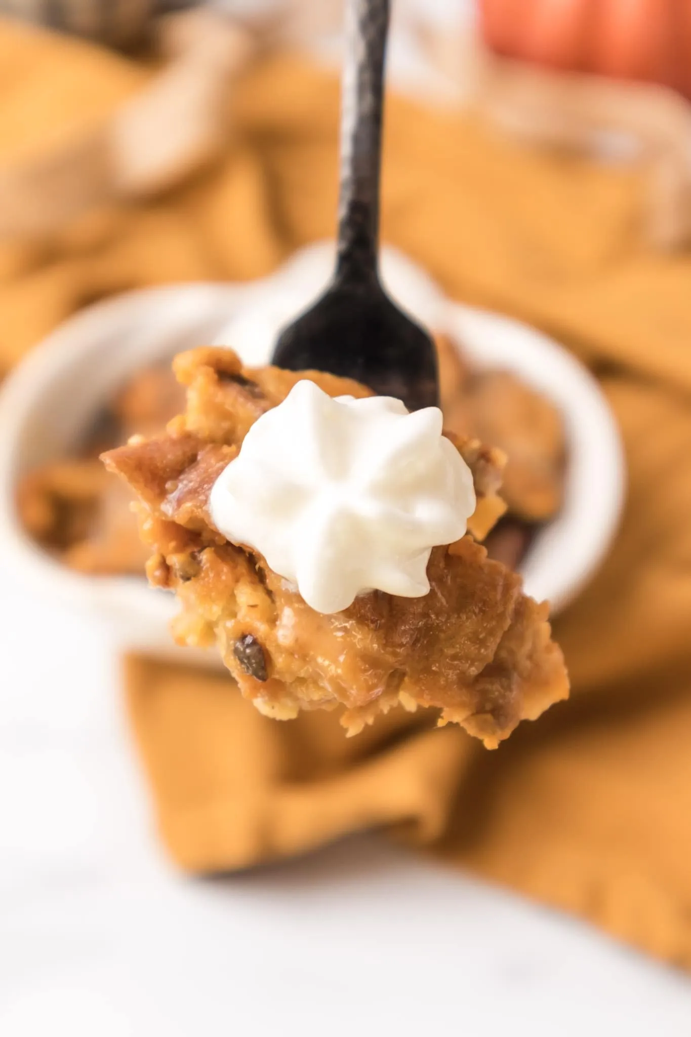 Slow Cooker Pumpkin Spice Bread Pudding