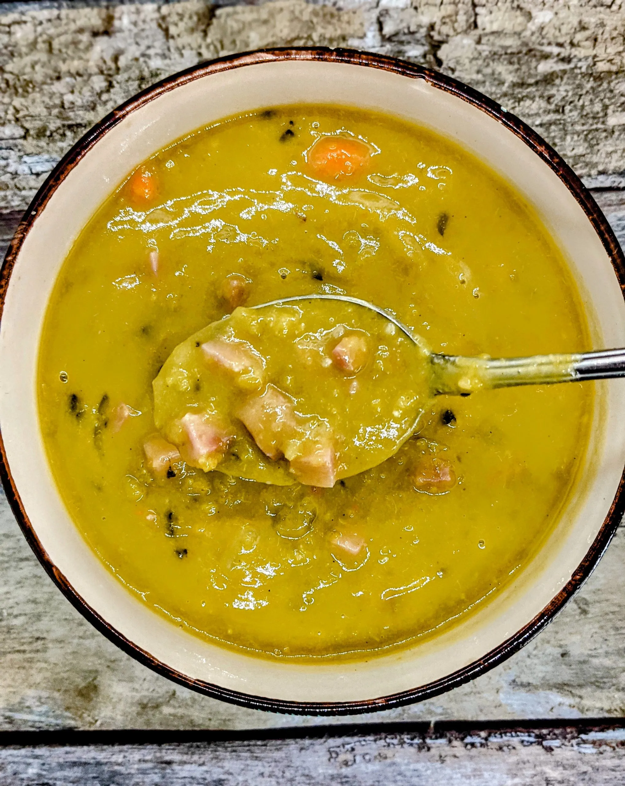 Slow Cooker Split Pea Soup with Ham