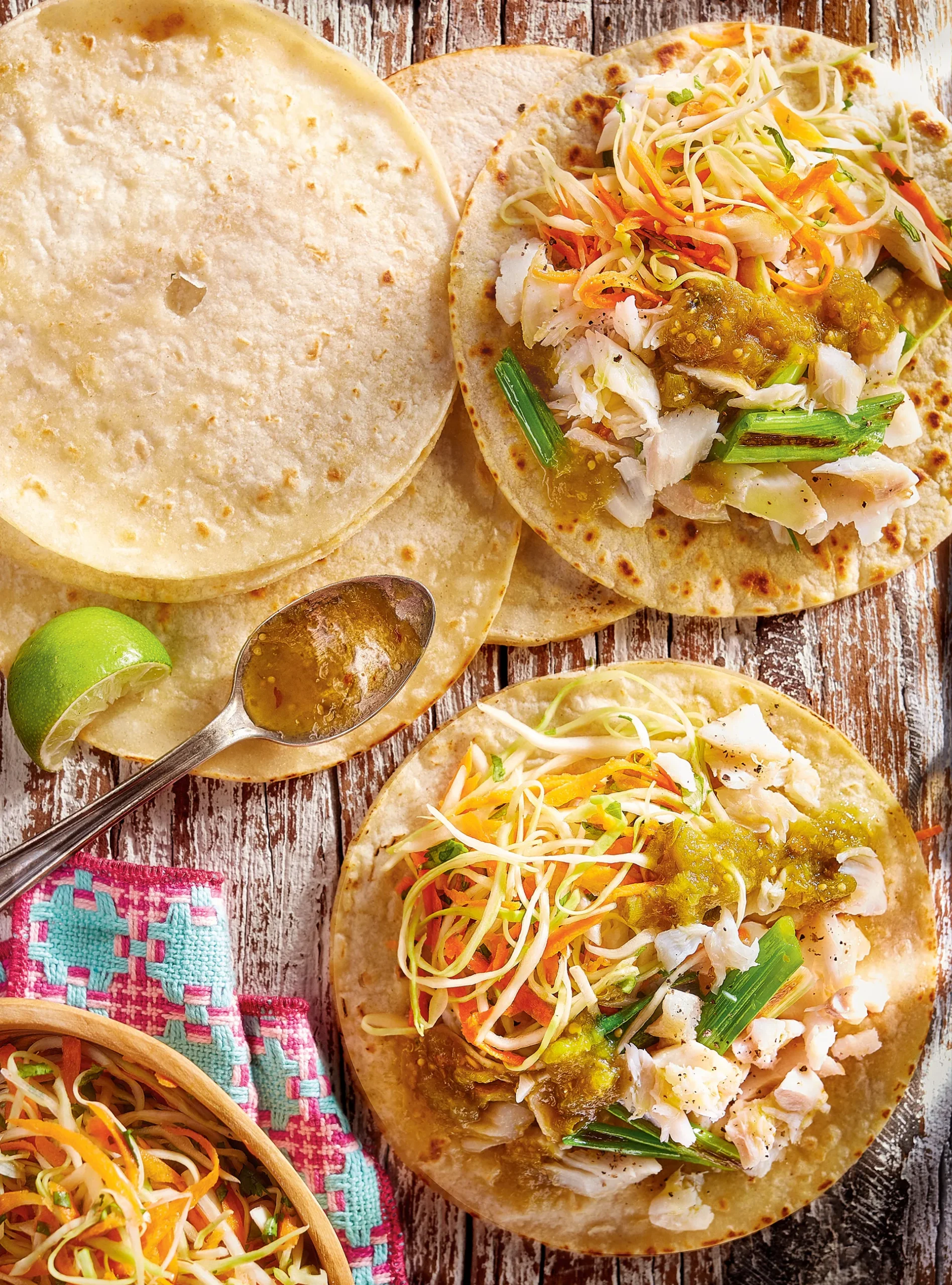 Tacos de Poisson et Salsa Exotique au Citron Vert