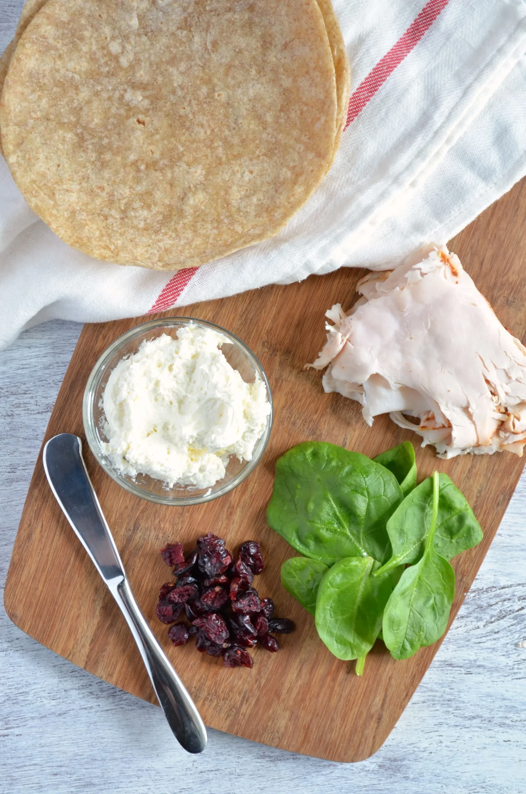 Turkey Spinach Wraps with Cranberry Chutney