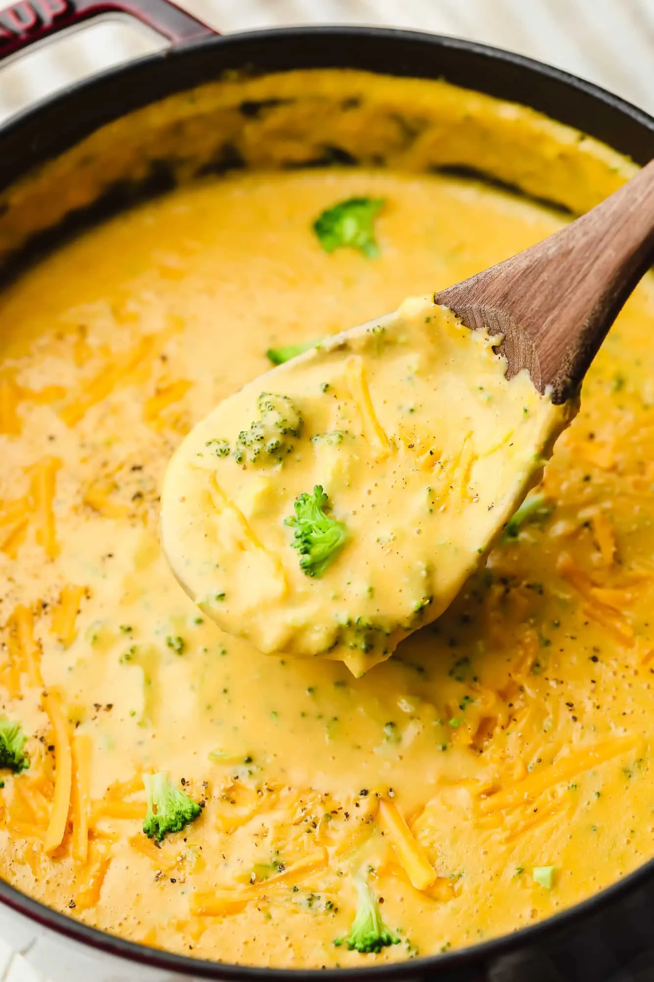Vegan Cheesy Broccoli Soup