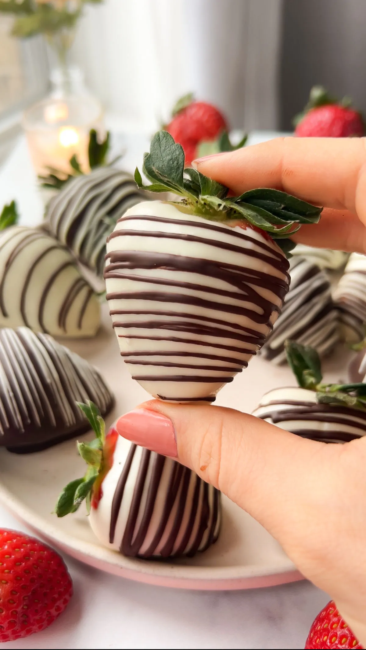 Vegan Chocolate Dipped Strawberries