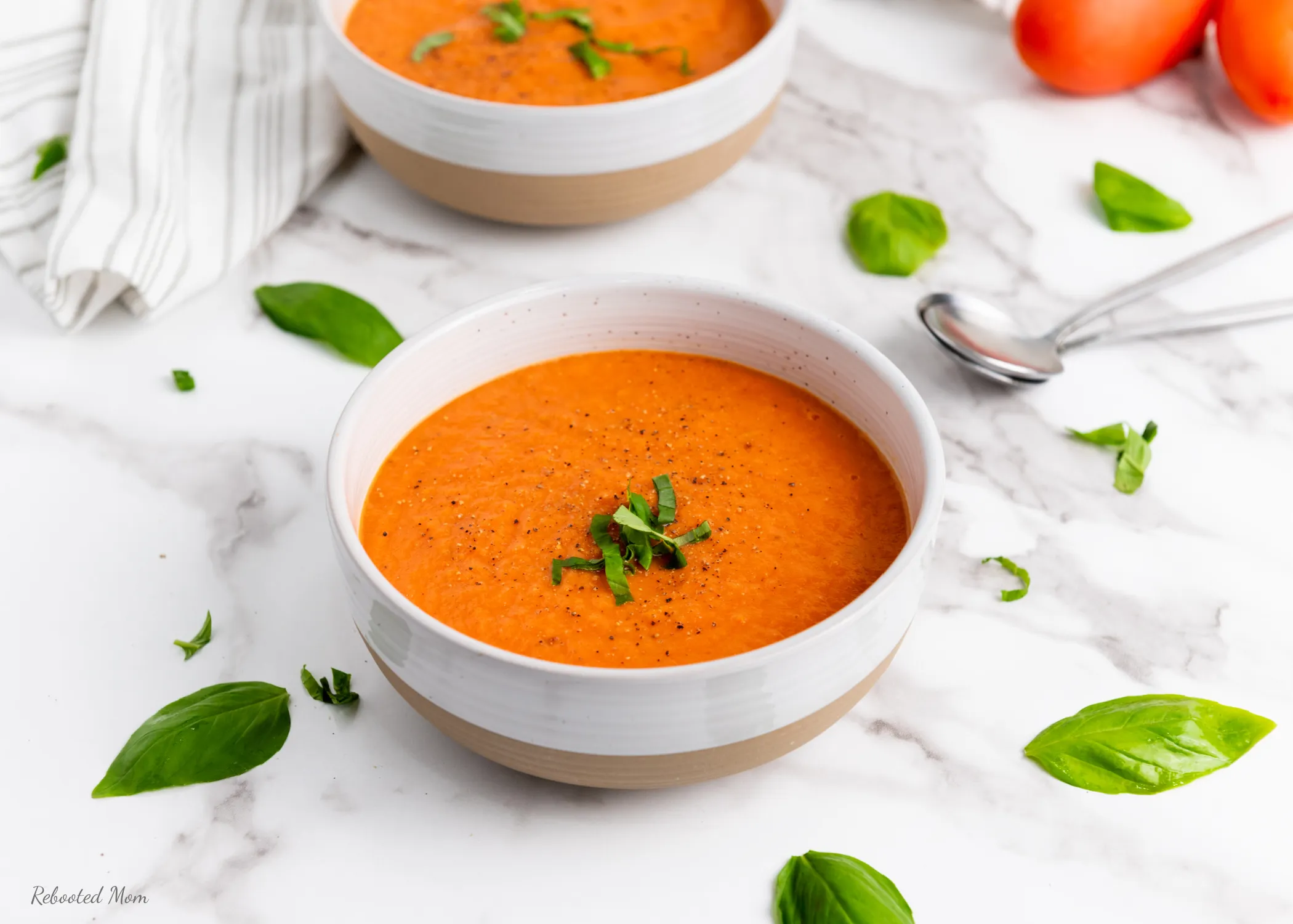 Vegan Roasted Tomato Basil Soup
