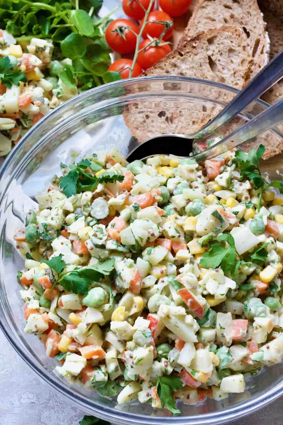 Vegetarian Olivier Salad (Salada Russa)